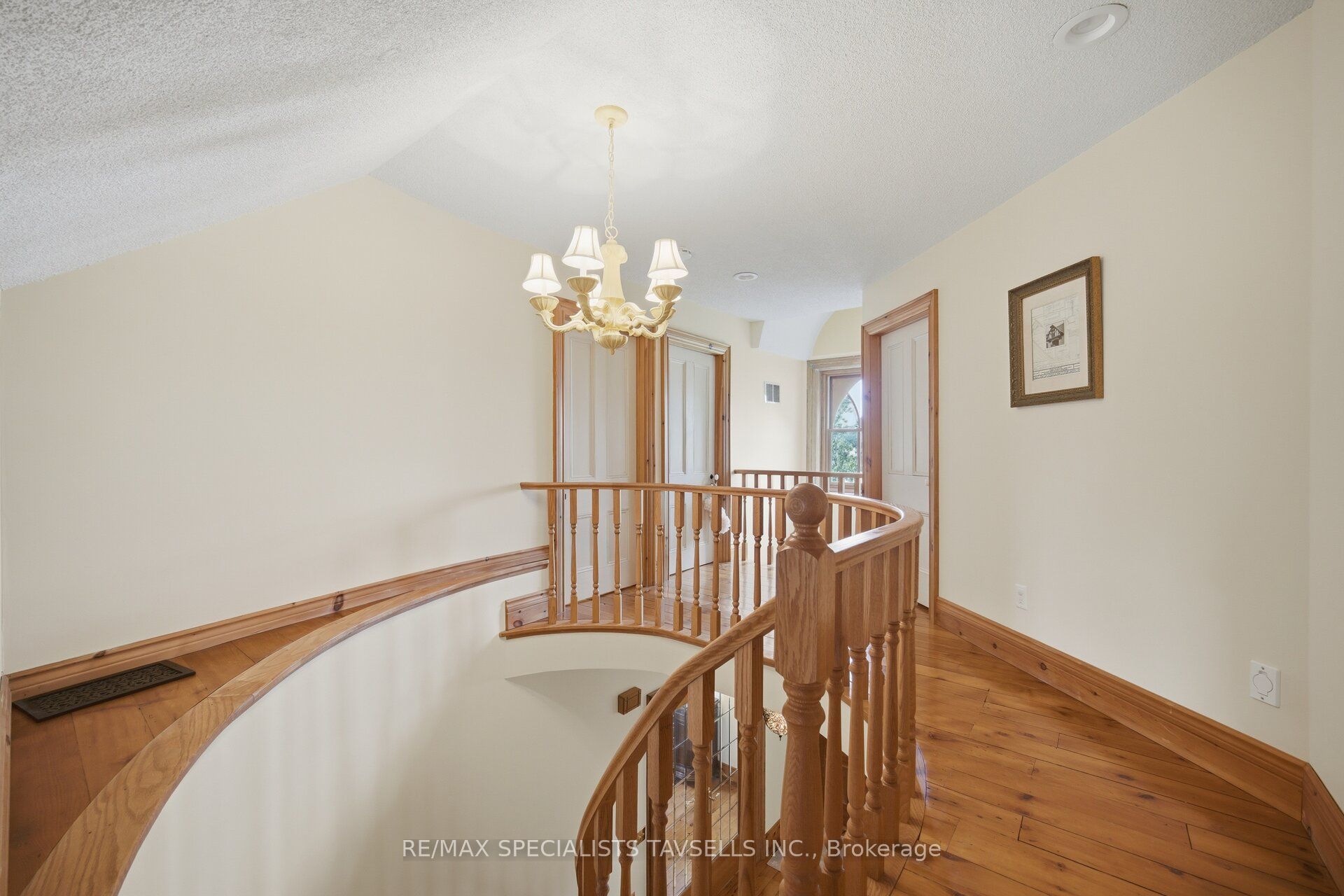 82 Cobblestone Court Property Photo 21