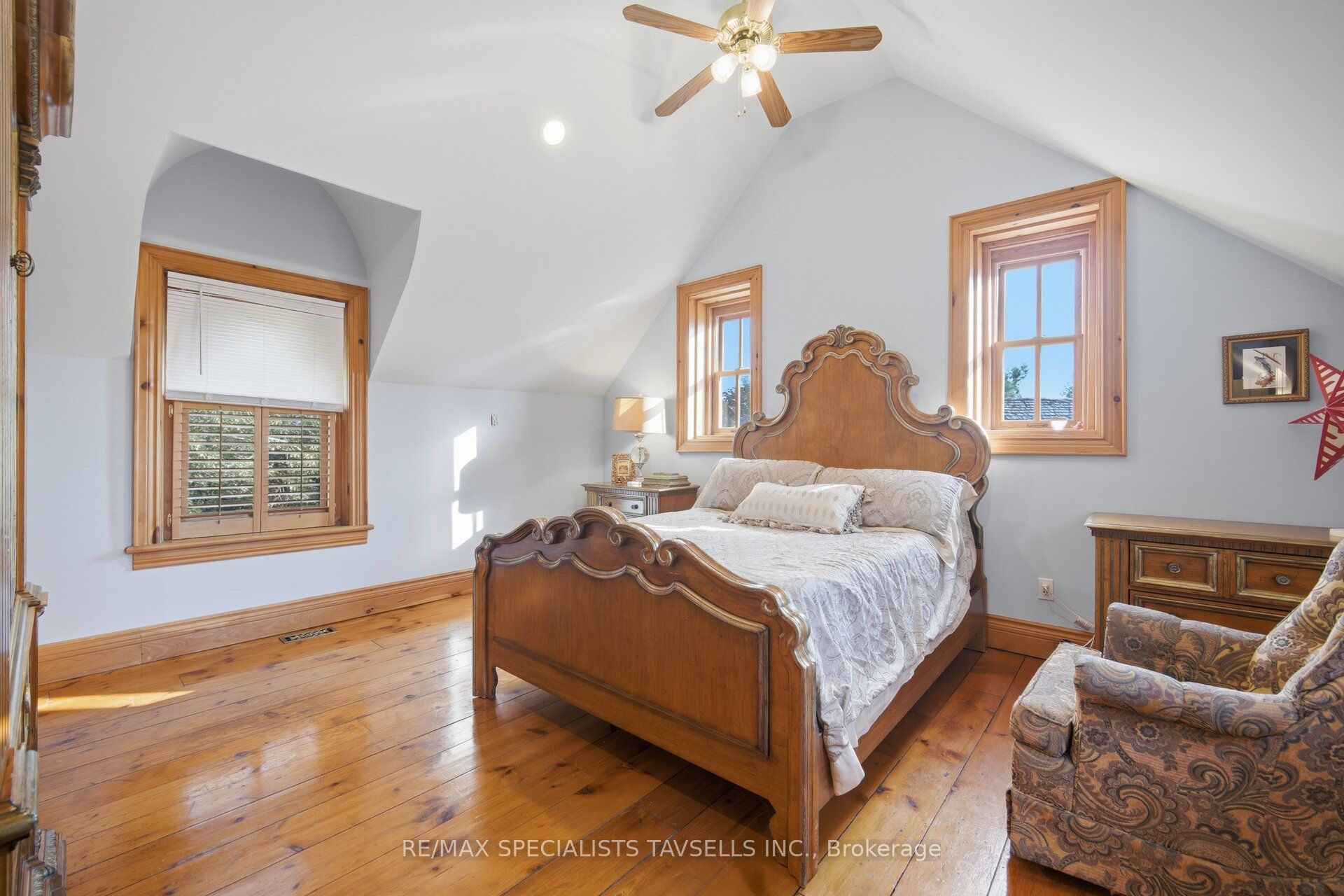82 Cobblestone Court Property Photo 23