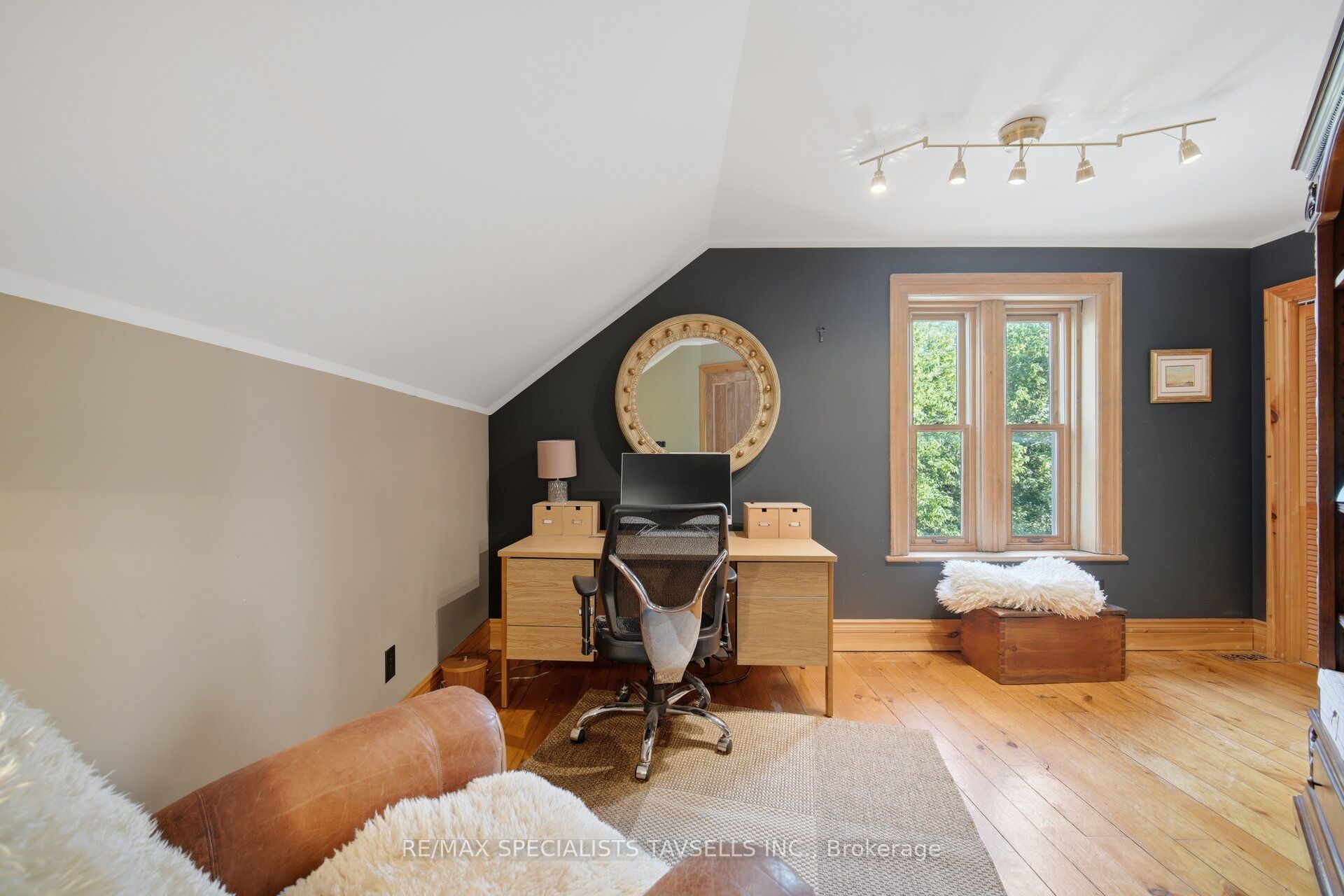 82 Cobblestone Court Property Photo 25