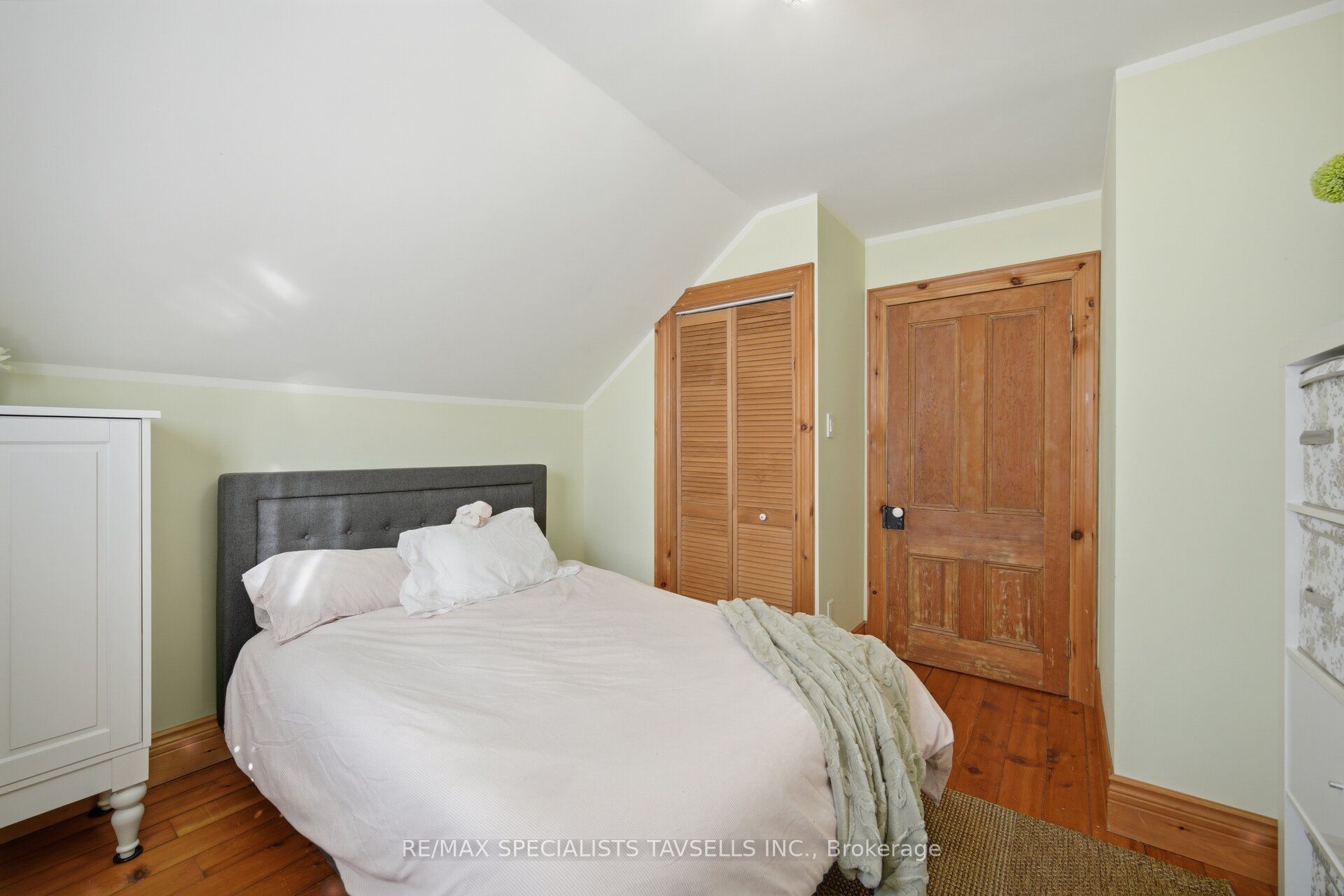 82 Cobblestone Court Property Photo 26