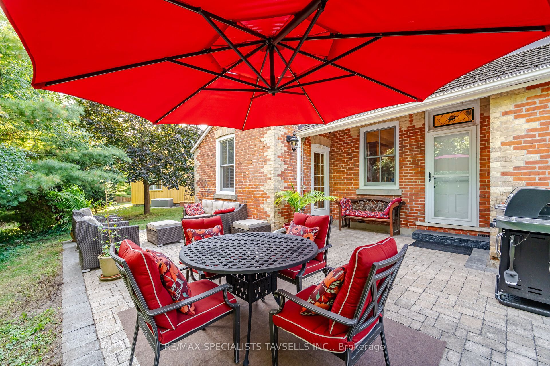 82 Cobblestone Court Property Photo 31
