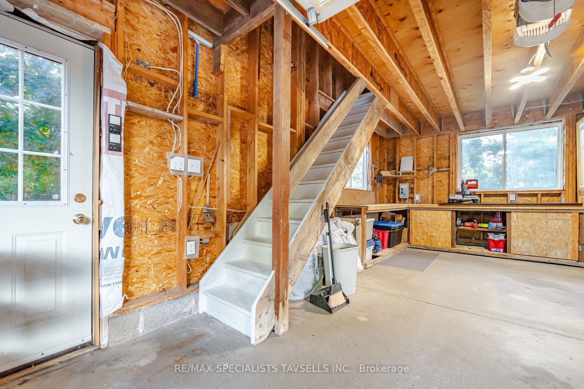 82 Cobblestone Court Property Photo 39