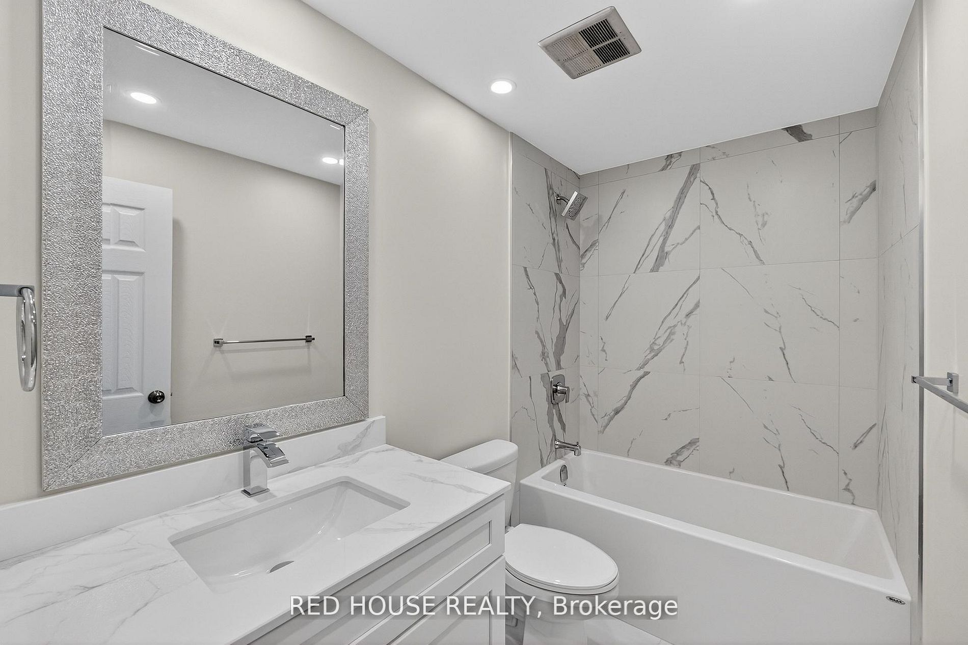5250 Lakeshore Road 809 Property Photo 28