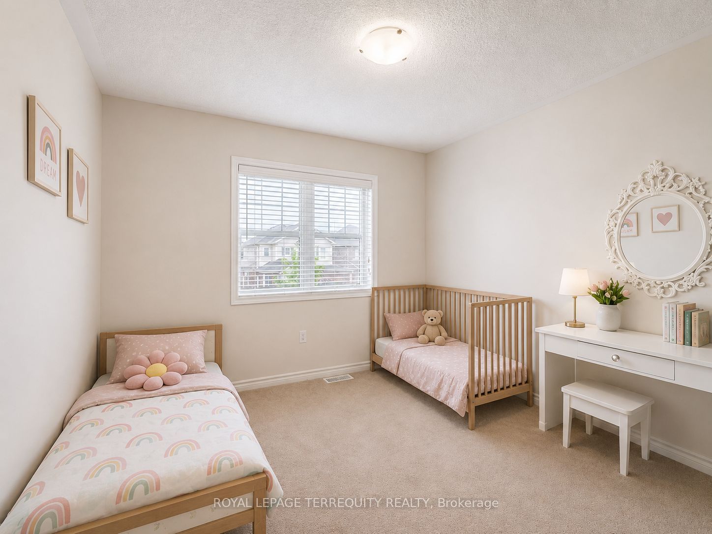 903 Penson Crescent Property Photo 15