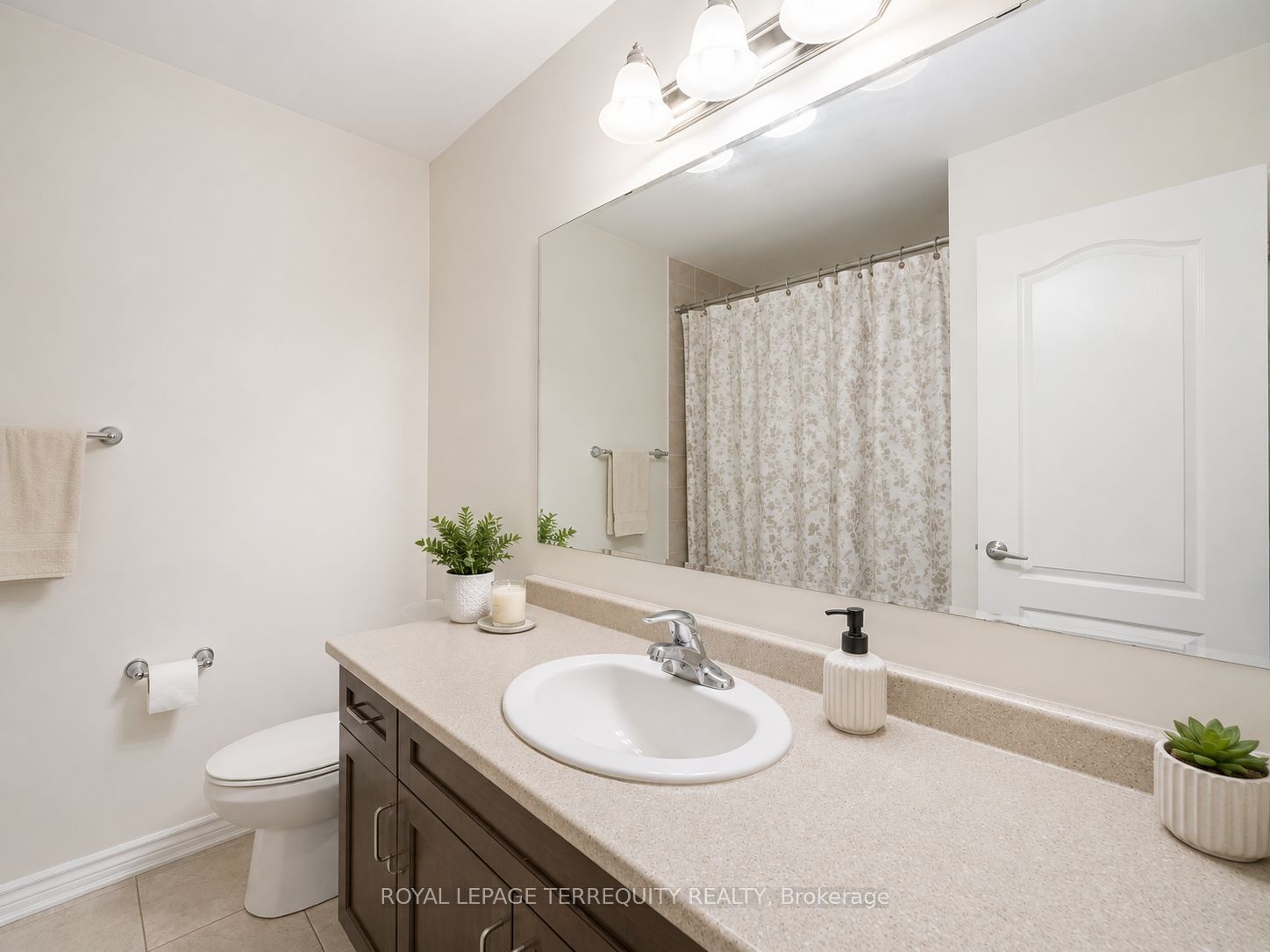 903 Penson Crescent Property Photo 17