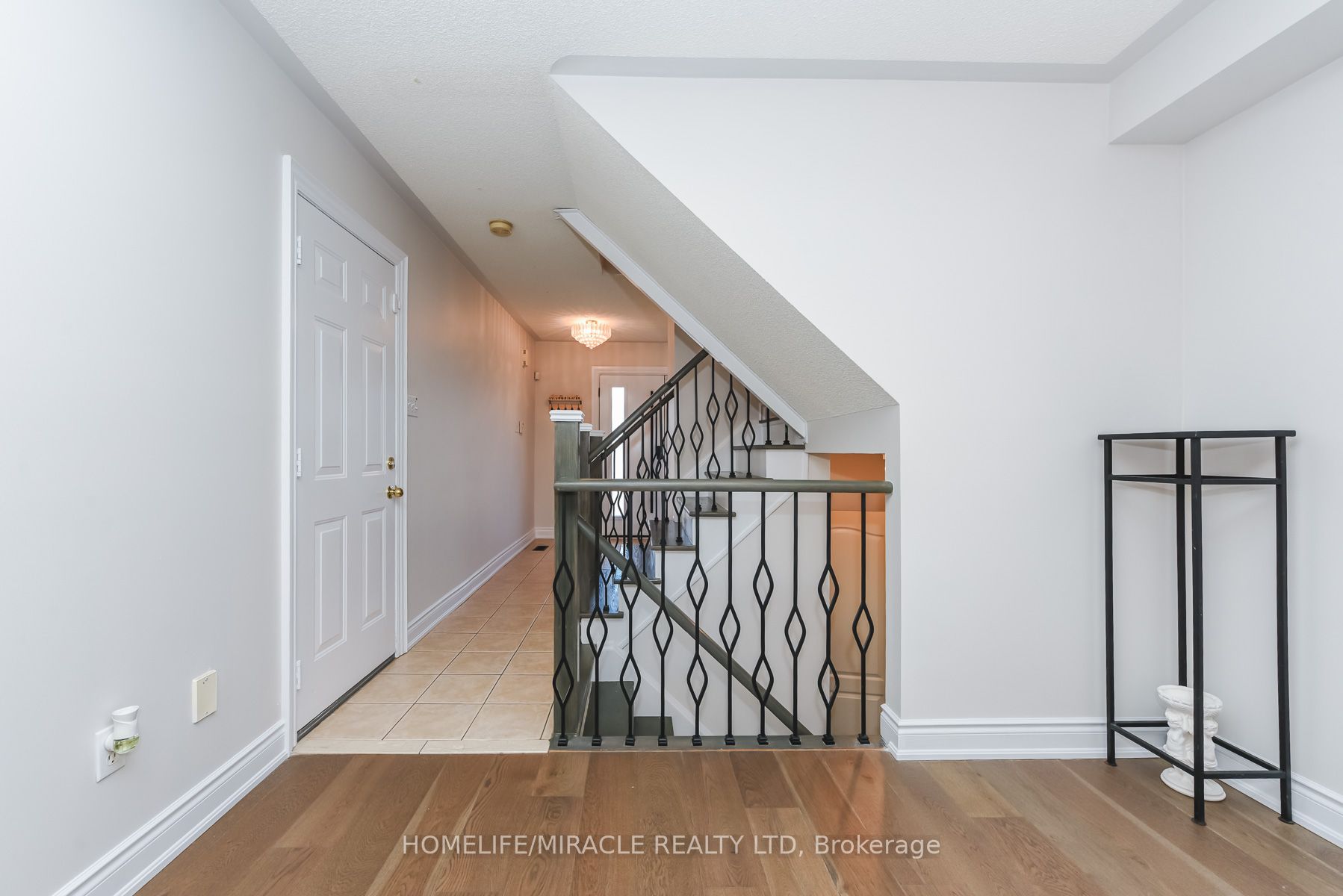 114 Edenbrook Hill Drive Property Photo 6