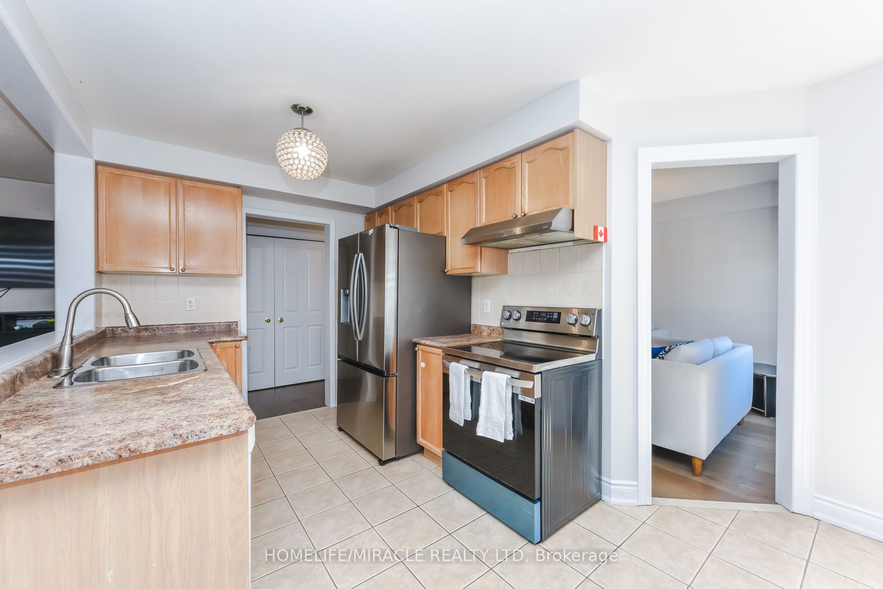114 Edenbrook Hill Drive Property Photo 13