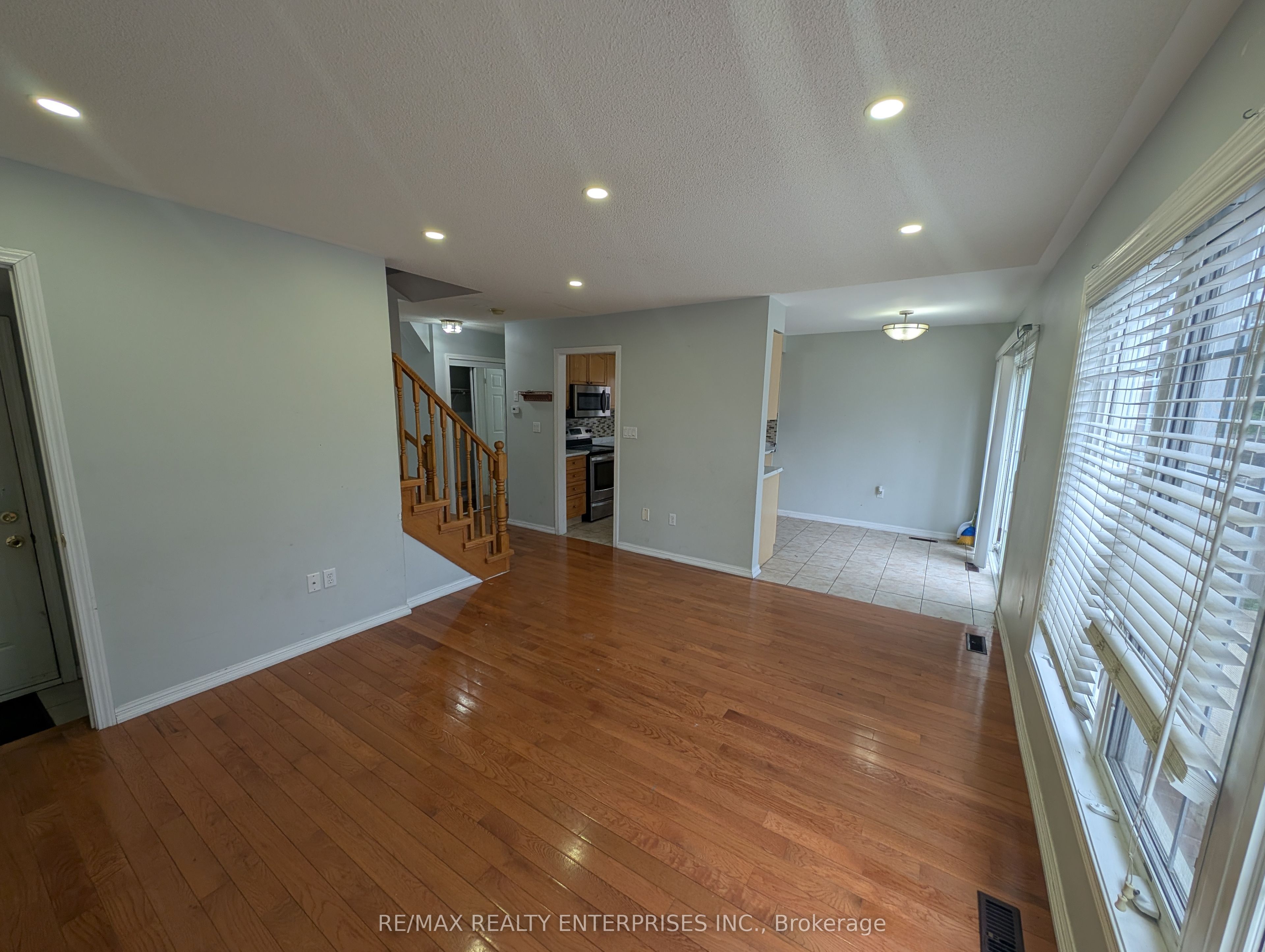 40 Sweetwood Circle Property Photo 6