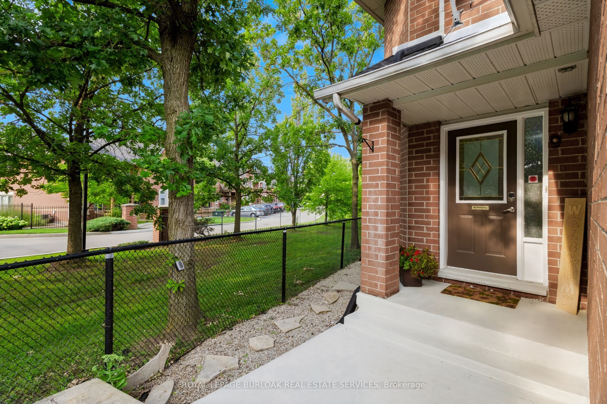 4130 Foxwood Drive Property Photo 3