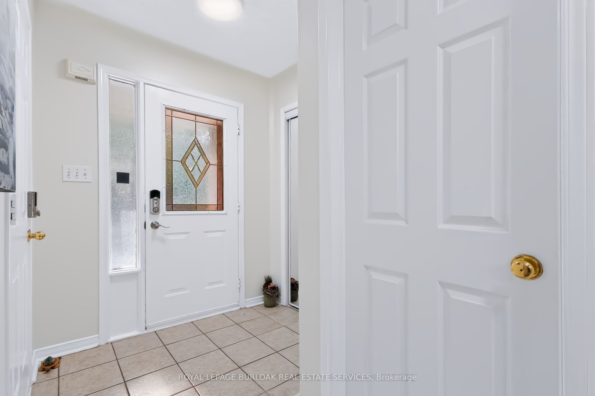 4130 Foxwood Drive Property Photo 4
