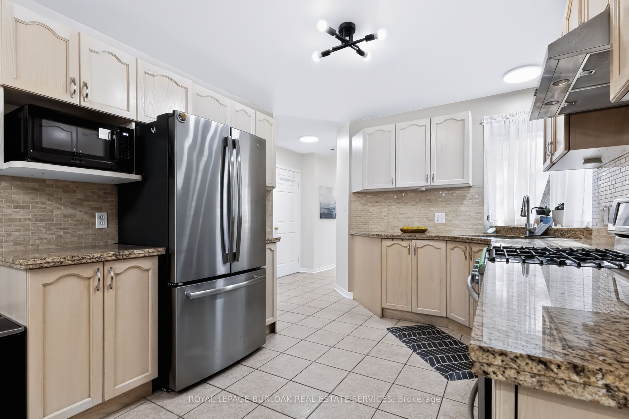 4130 Foxwood Drive Property Photo 10
