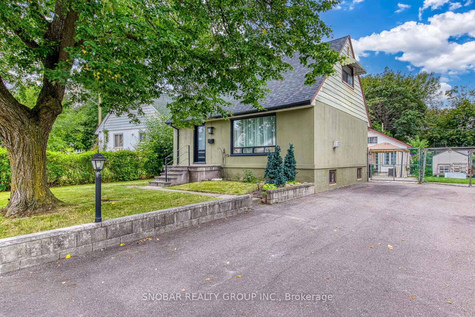 84 Allenby Avenue