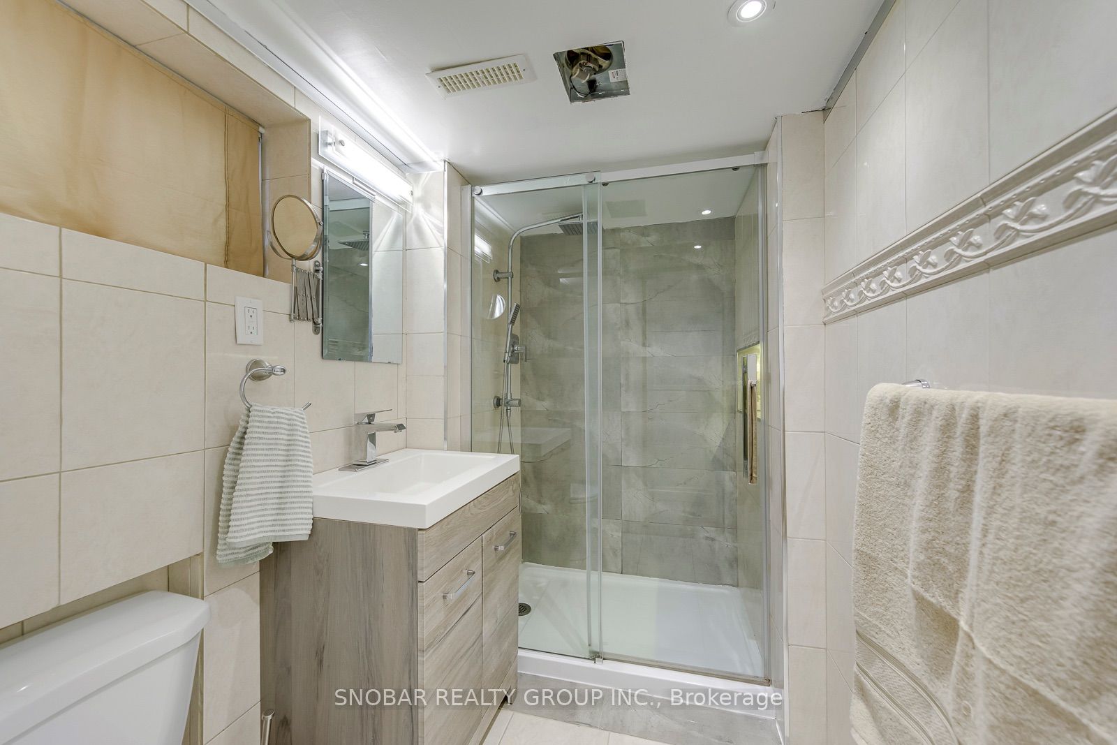 84 Allenby Avenue Property Photo 21