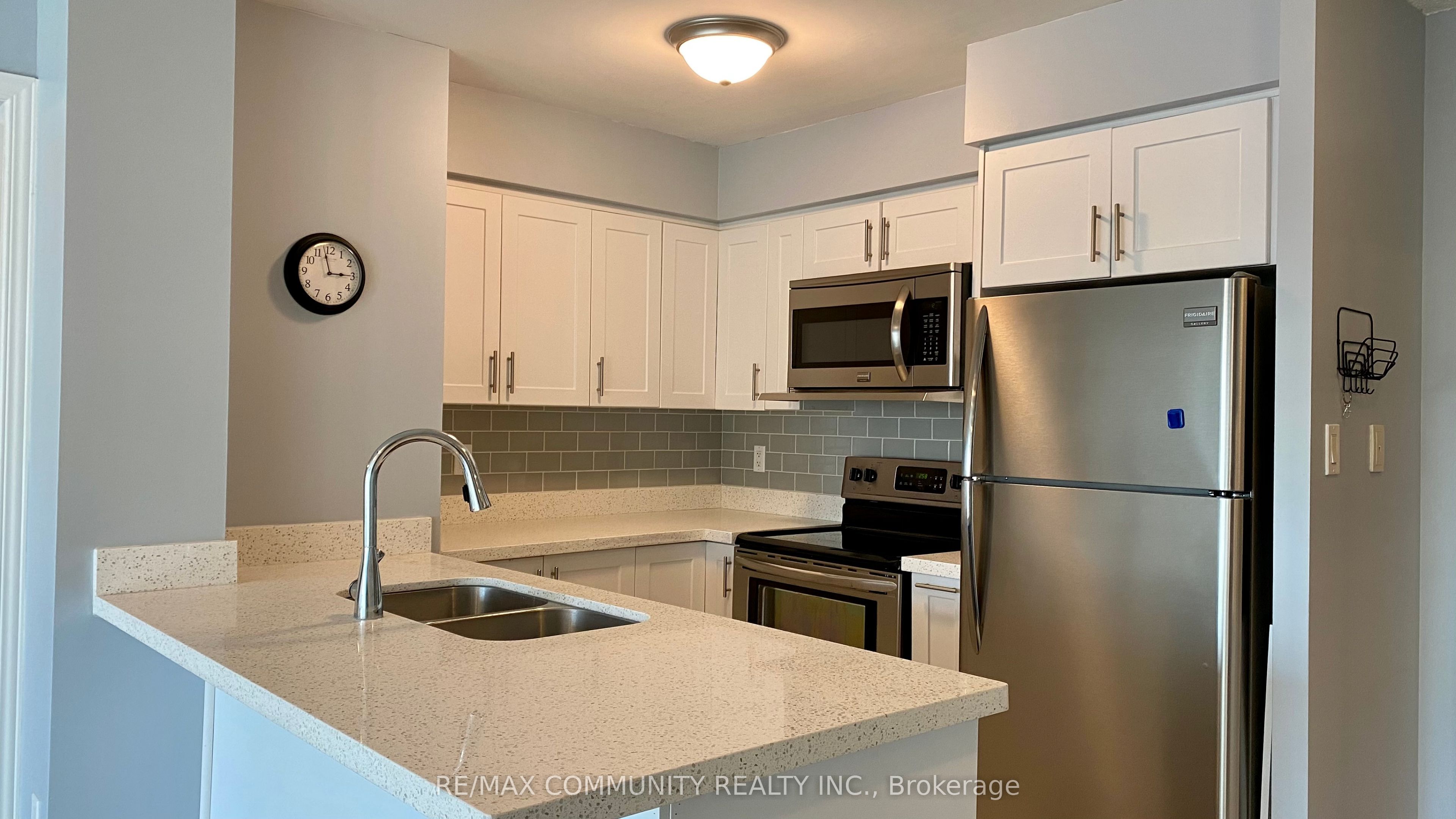 2772 Keele Street 308 Property Photo 4