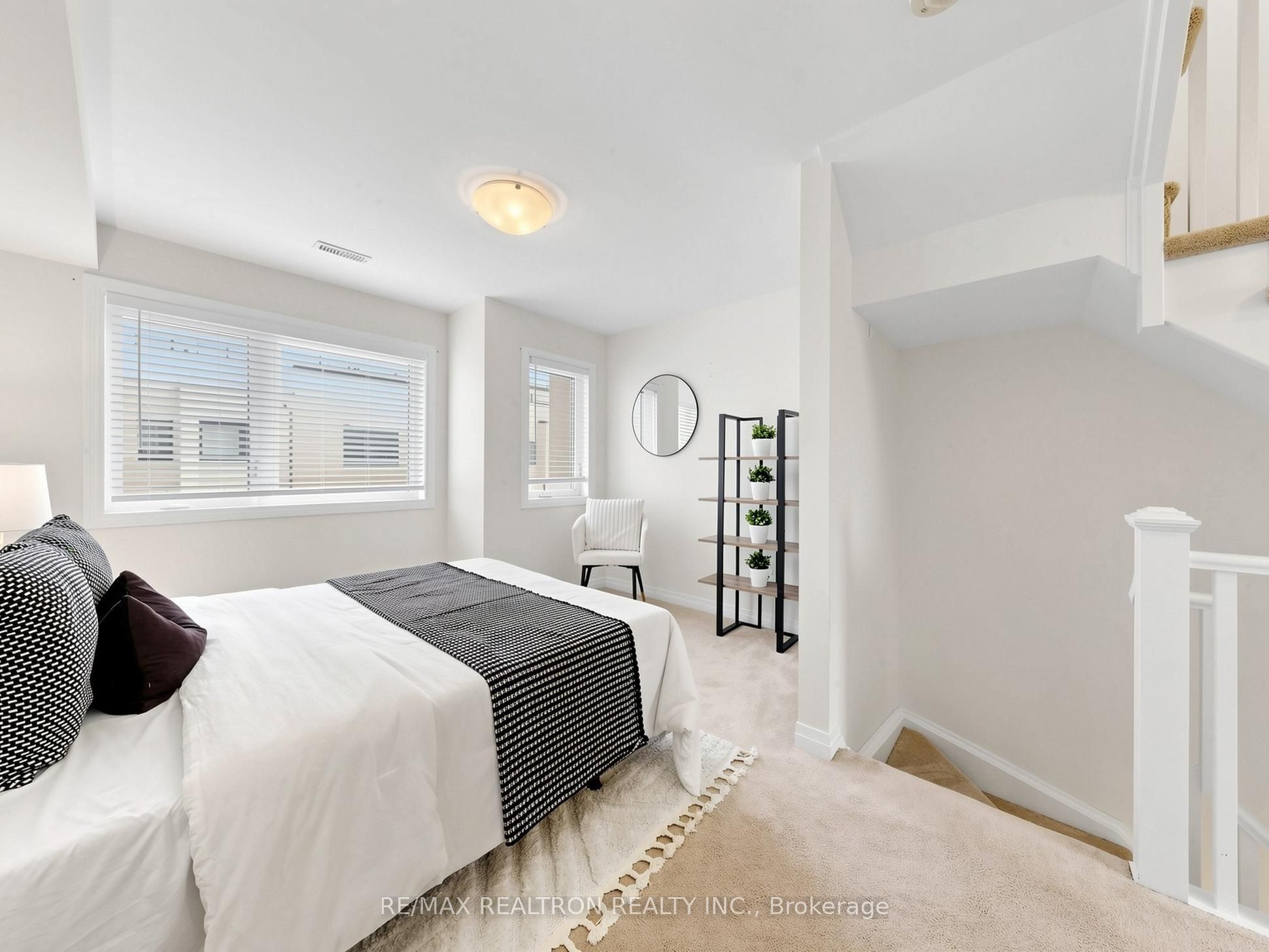 65 Thomas Mullholand Drive 6 Property Photo 25