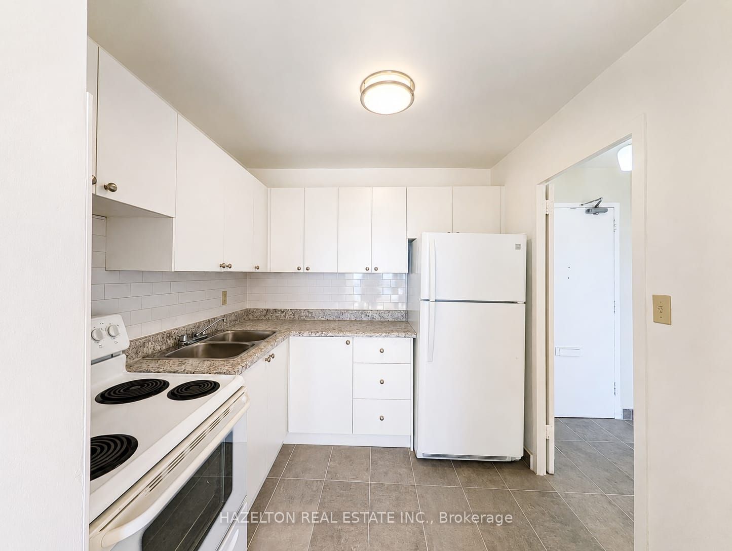 1665 Bloor Street E 1002 Property Photo 4