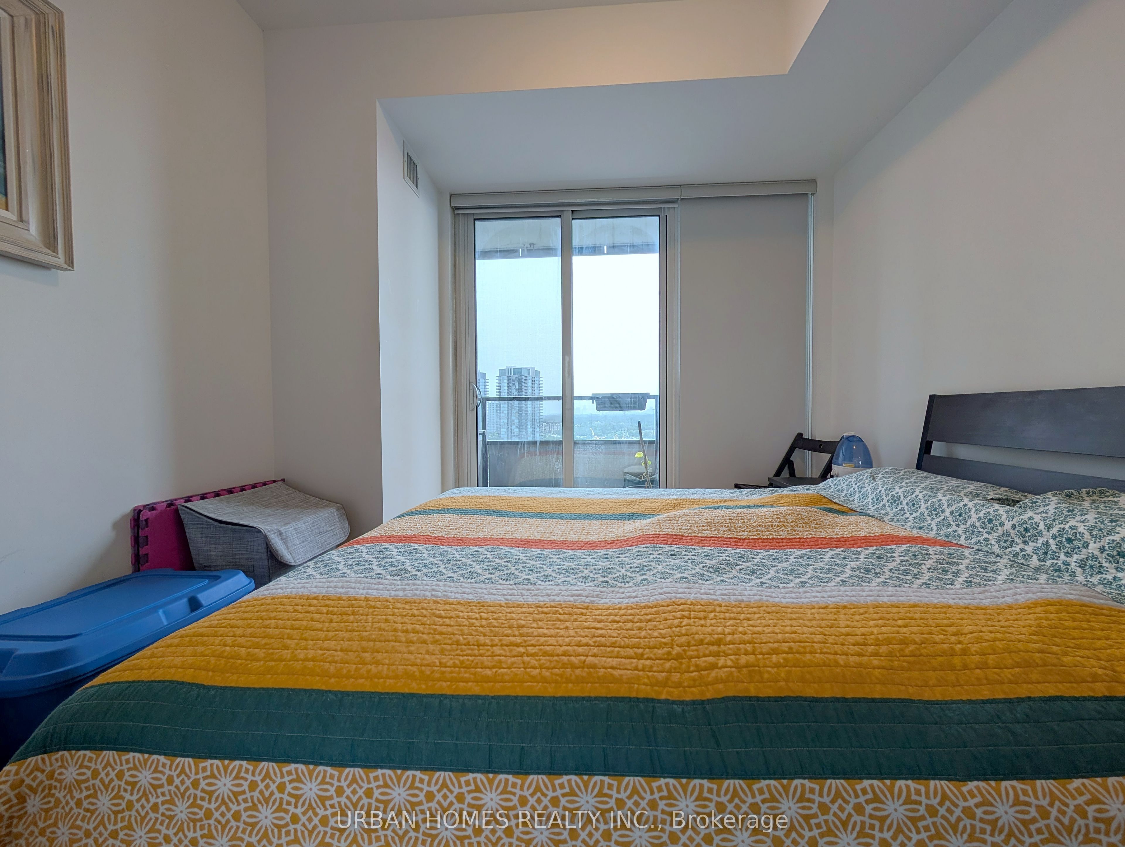 30 Shore Breeze Drive 1512 Property Photo 11