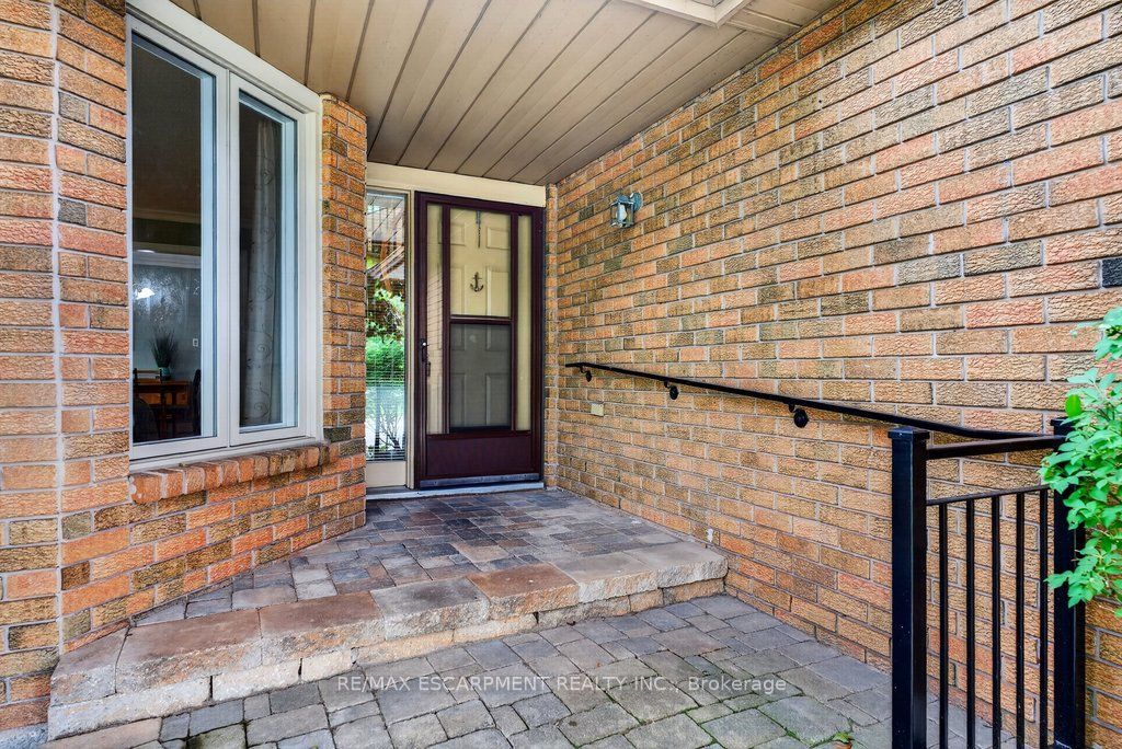 1152 Lockhart Road Property Photo 4