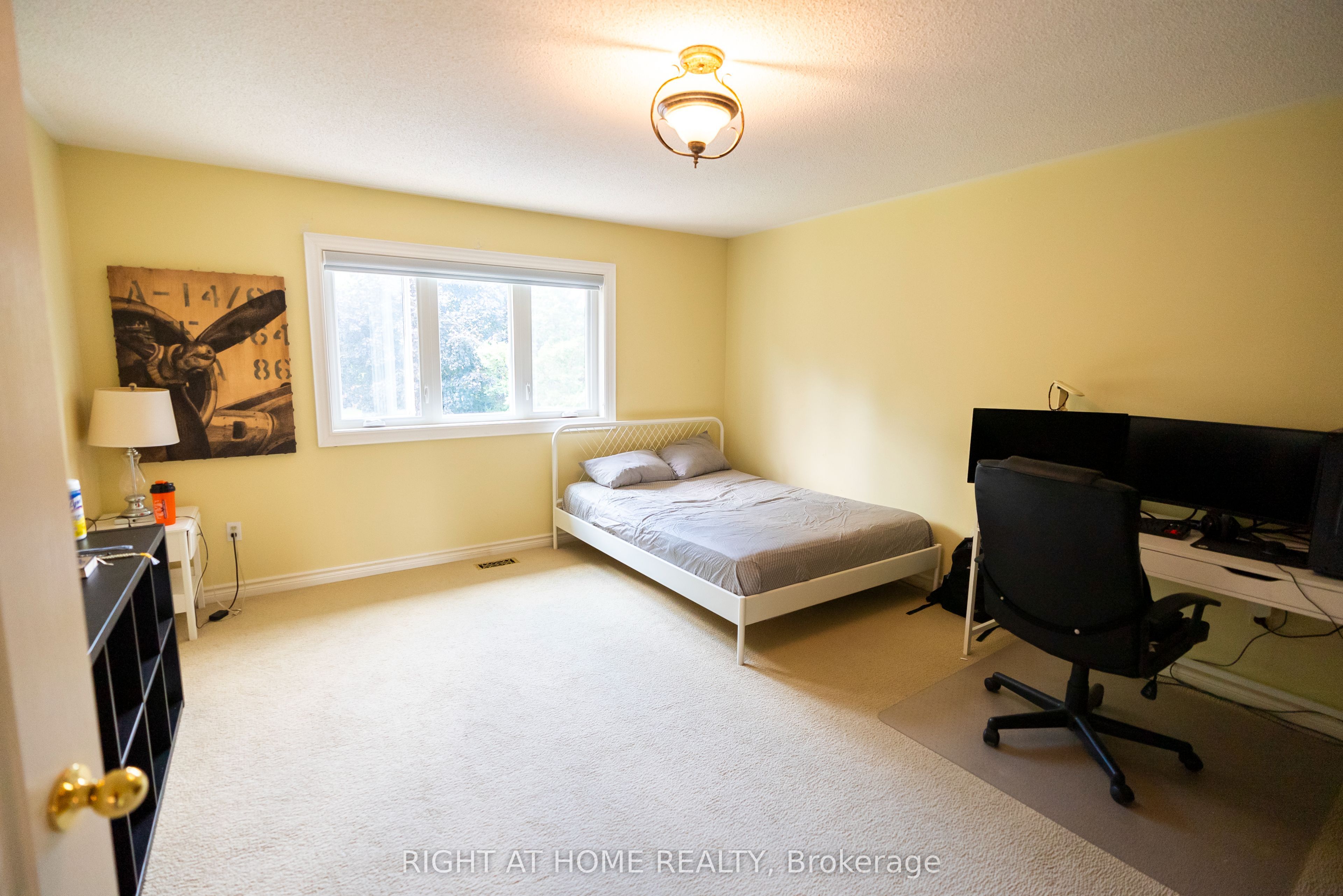 2427 Erin Centre Boulevard Property Photo 20