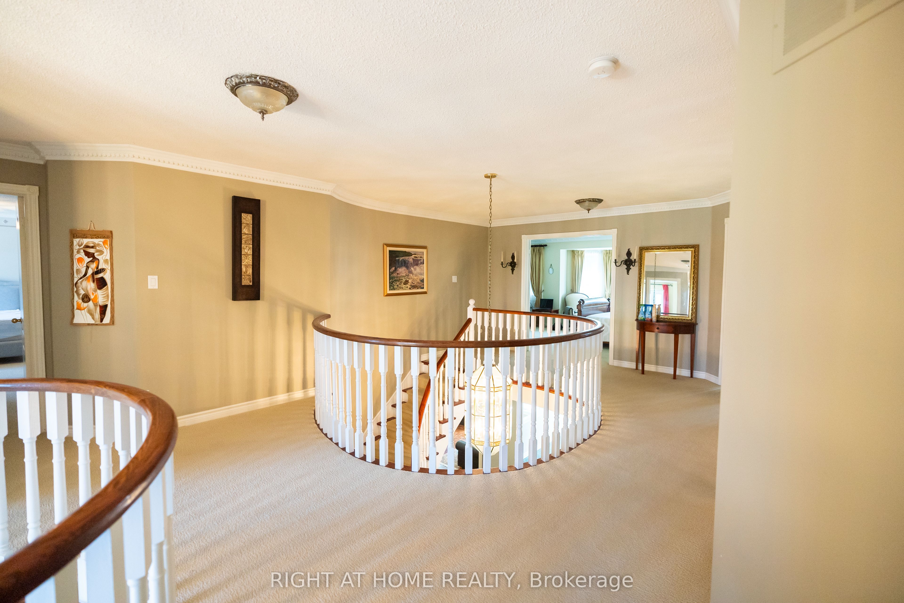 2427 Erin Centre Boulevard Property Photo 26