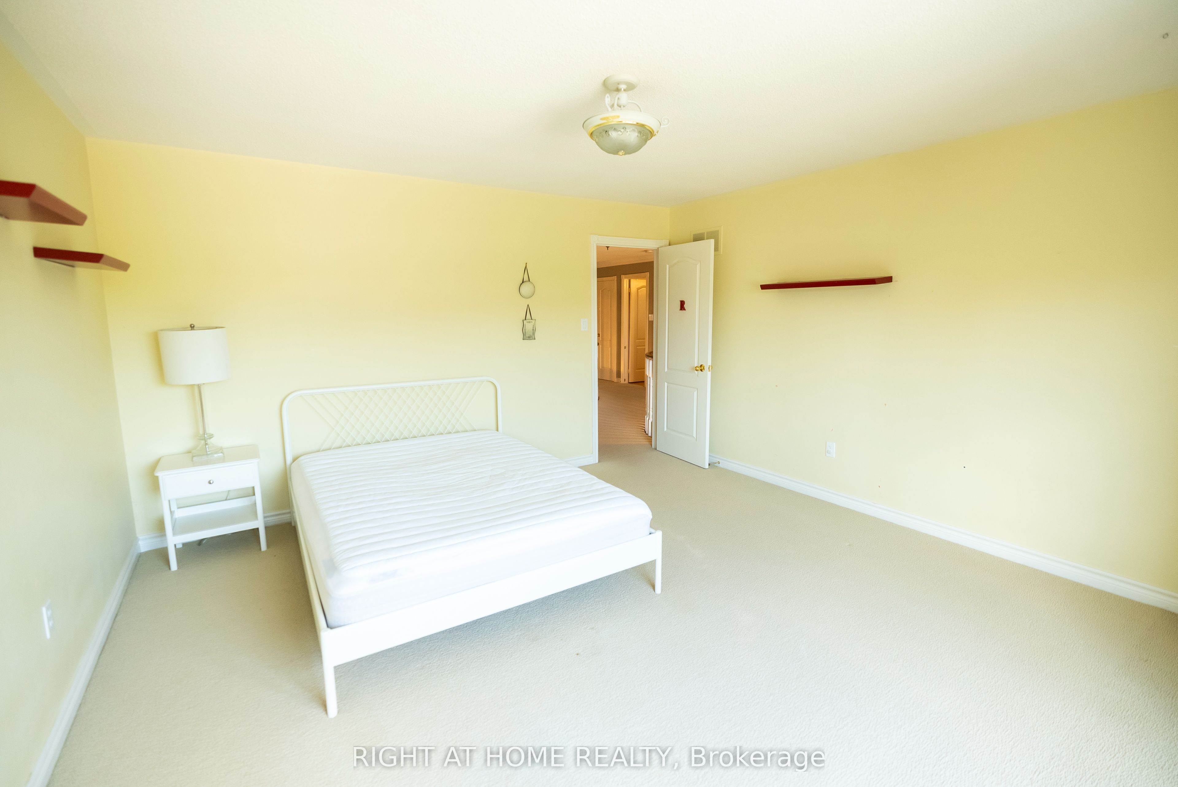 2427 Erin Centre Boulevard Property Photo 28
