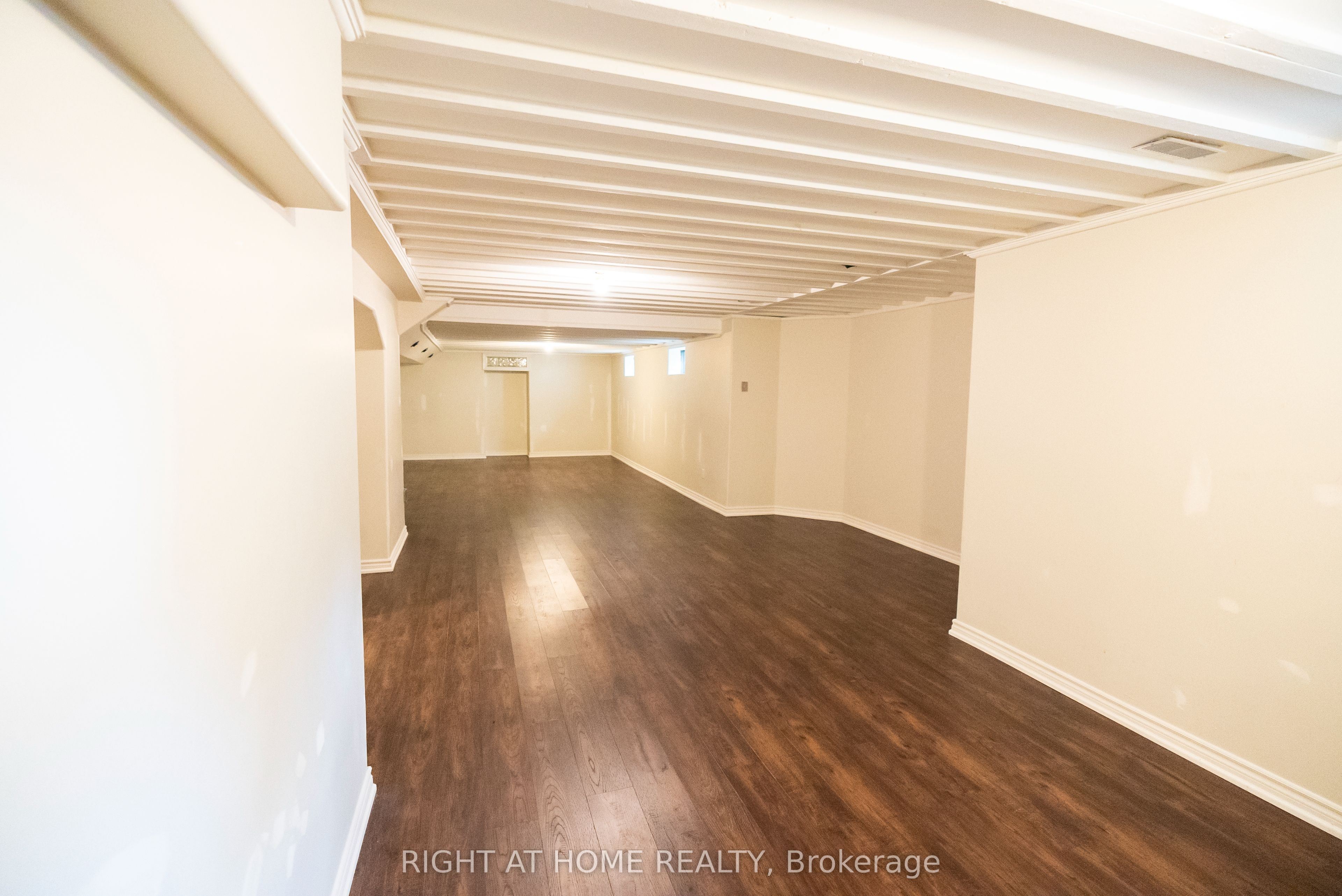 2427 Erin Centre Boulevard Property Photo 35