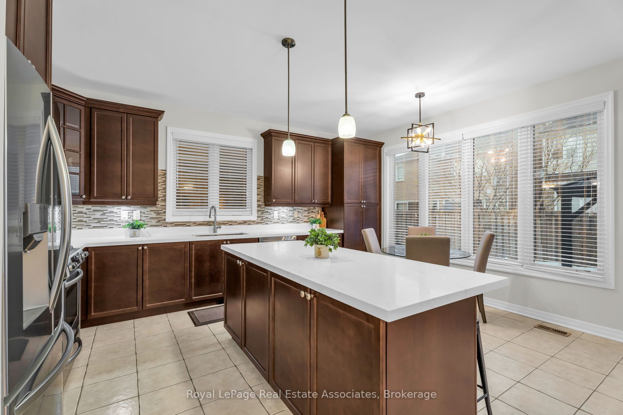 879 Etherington Way Property Photo 10