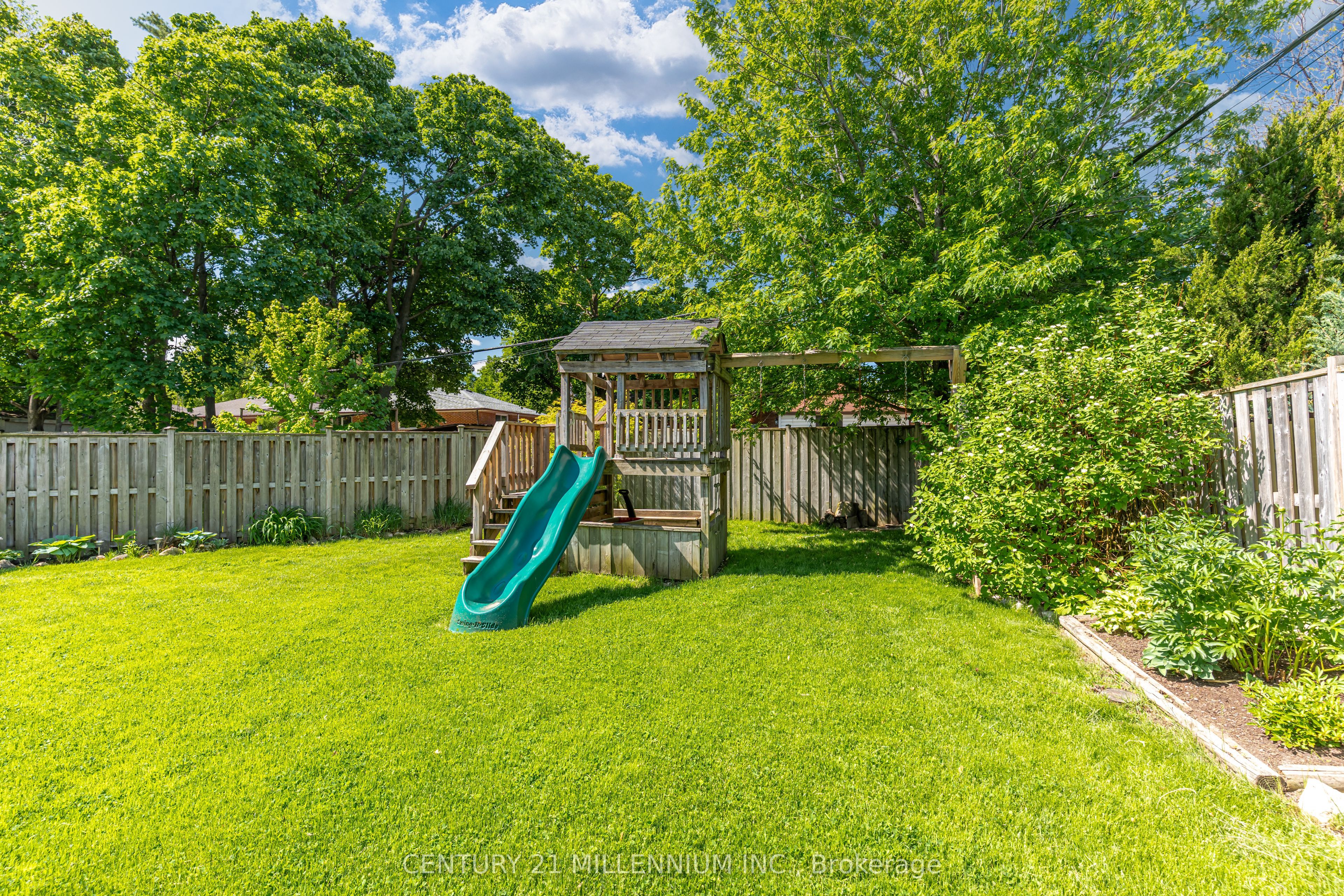 26 Alston Court Property Photo 44