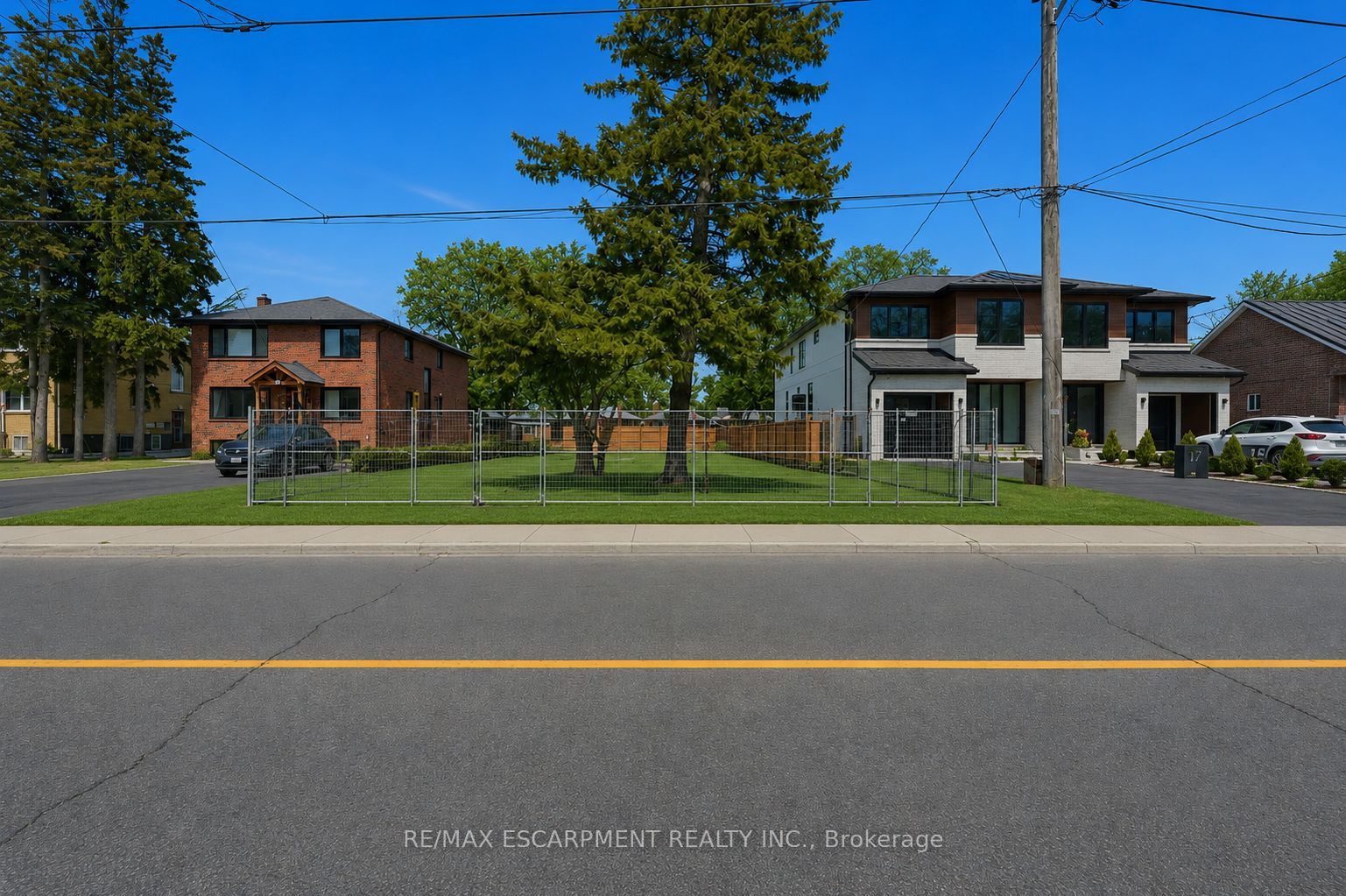 19 Broadview Avenue Property Photo 4
