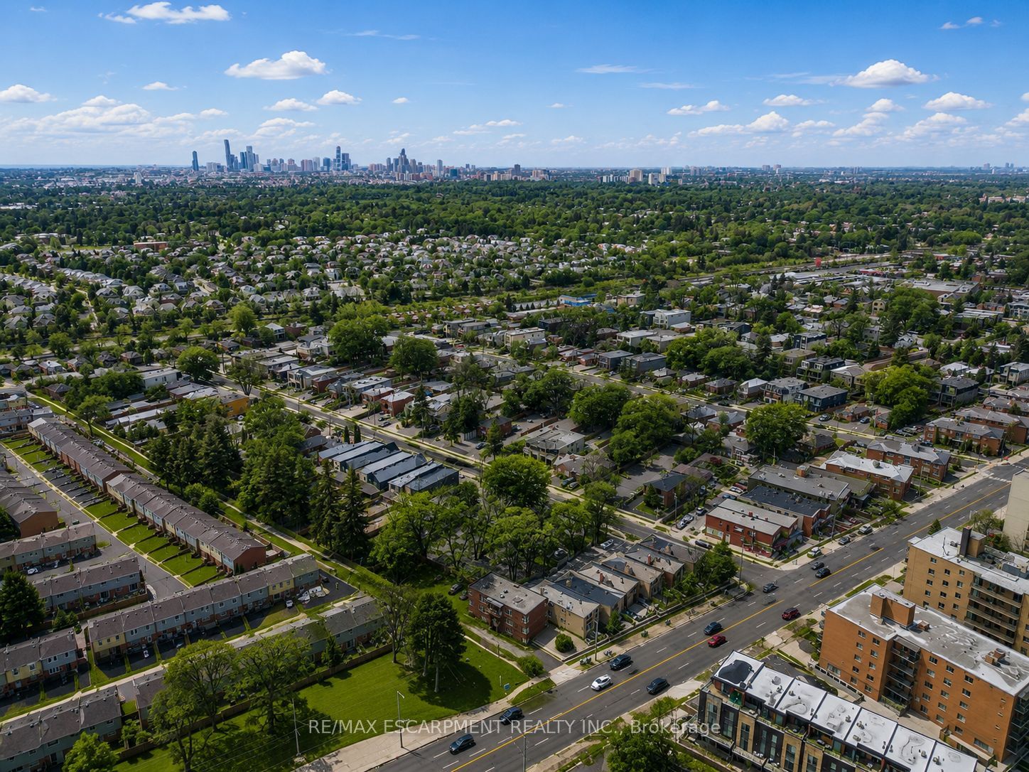 19 Broadview Avenue Property Photo 18
