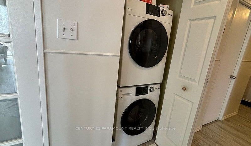 61 Markbrook Lane 112 Property Photo 13