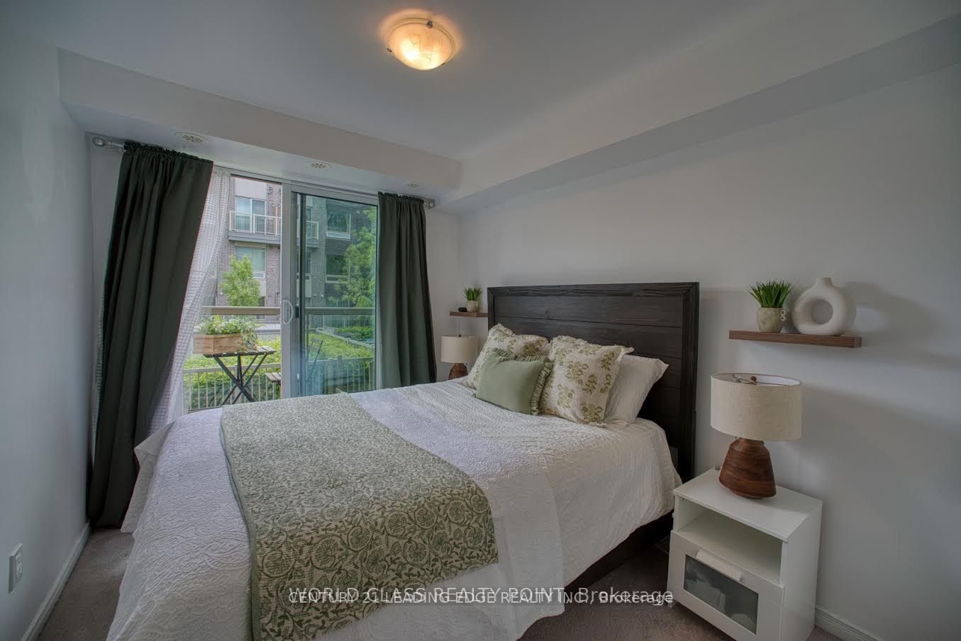 7 Applewood Lane E 221 Property Photo 8