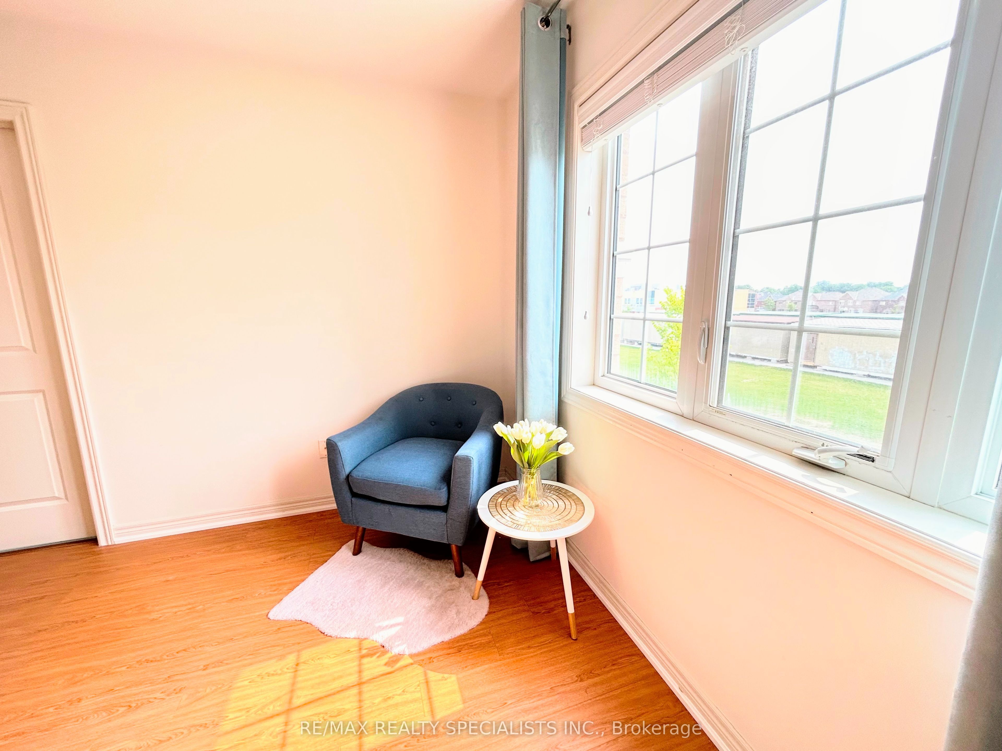 55 Dufay Road Property Photo 16