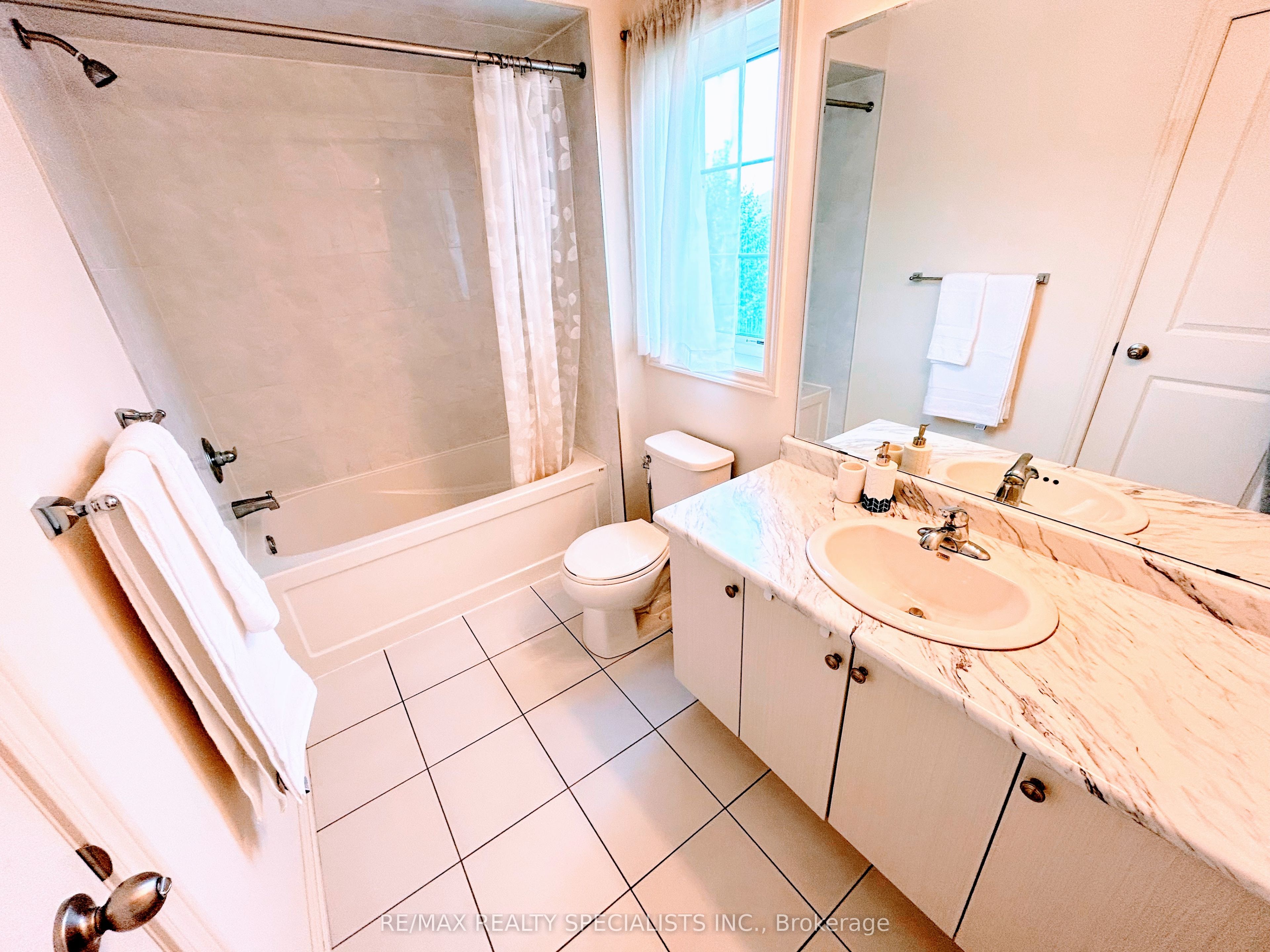 55 Dufay Road Property Photo 23