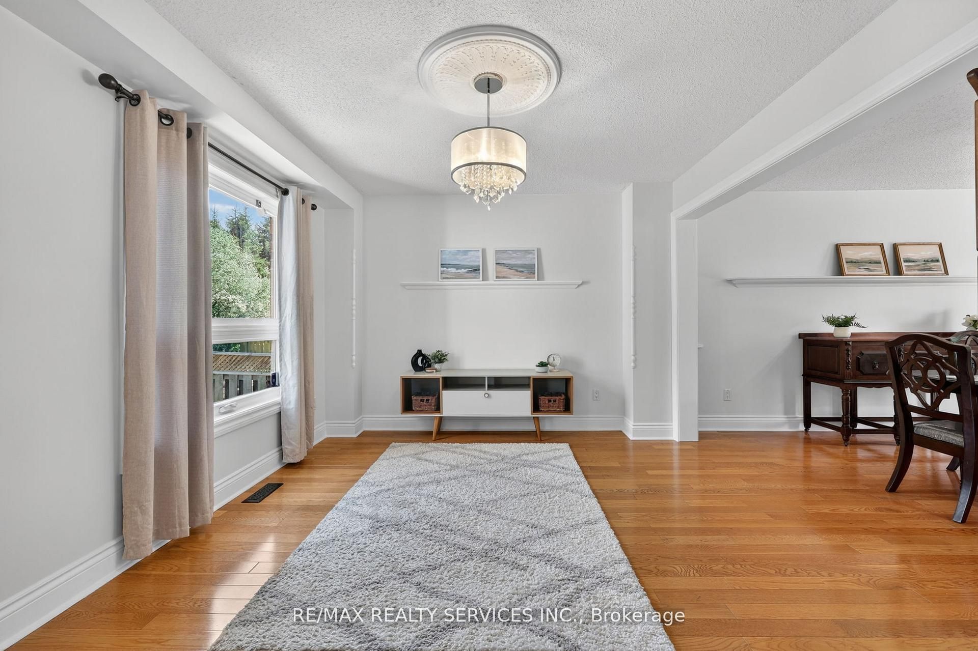 150 Royal Valley Drive Property Photo 13