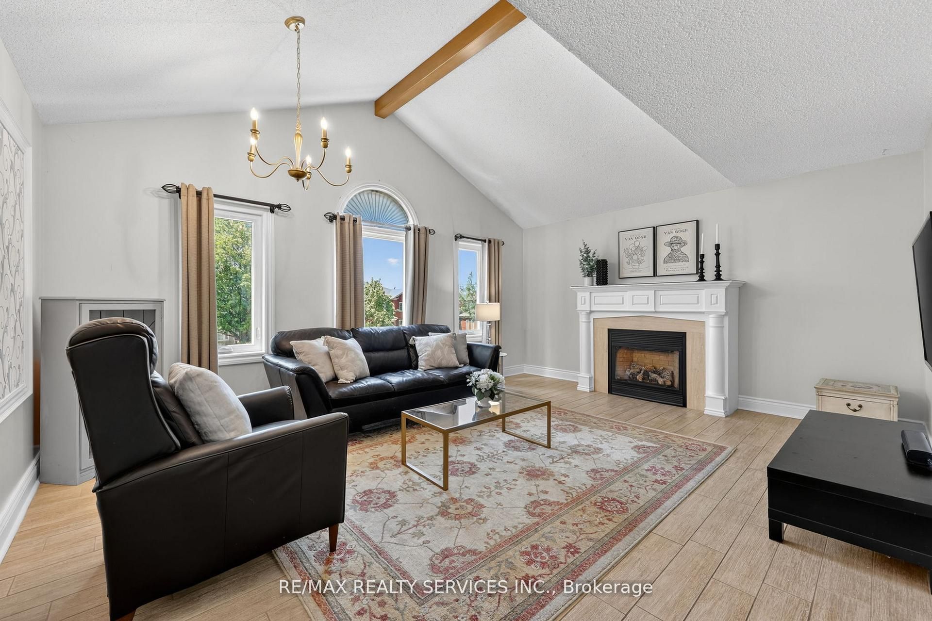 150 Royal Valley Drive Property Photo 18