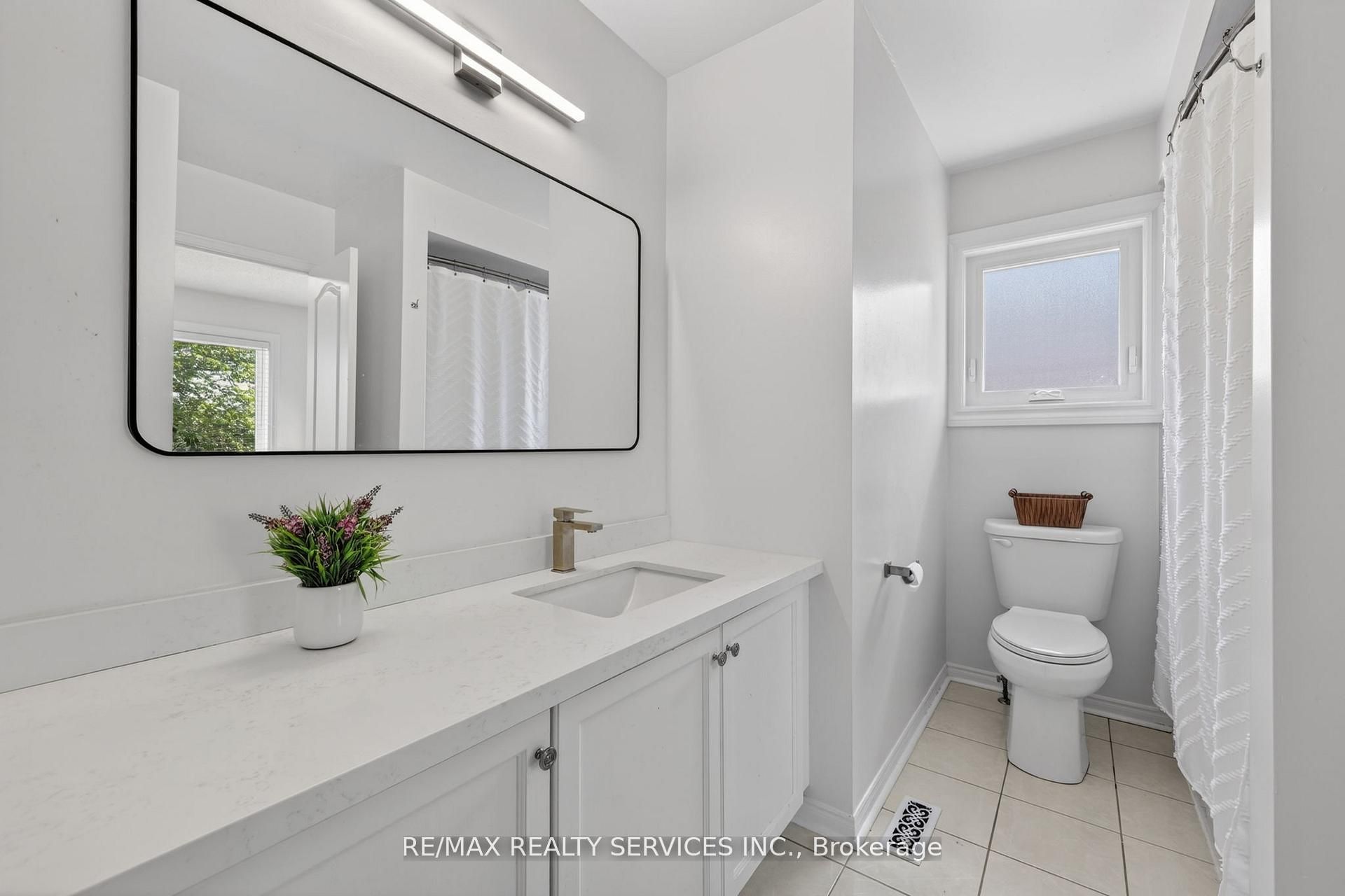 150 Royal Valley Drive Property Photo 28
