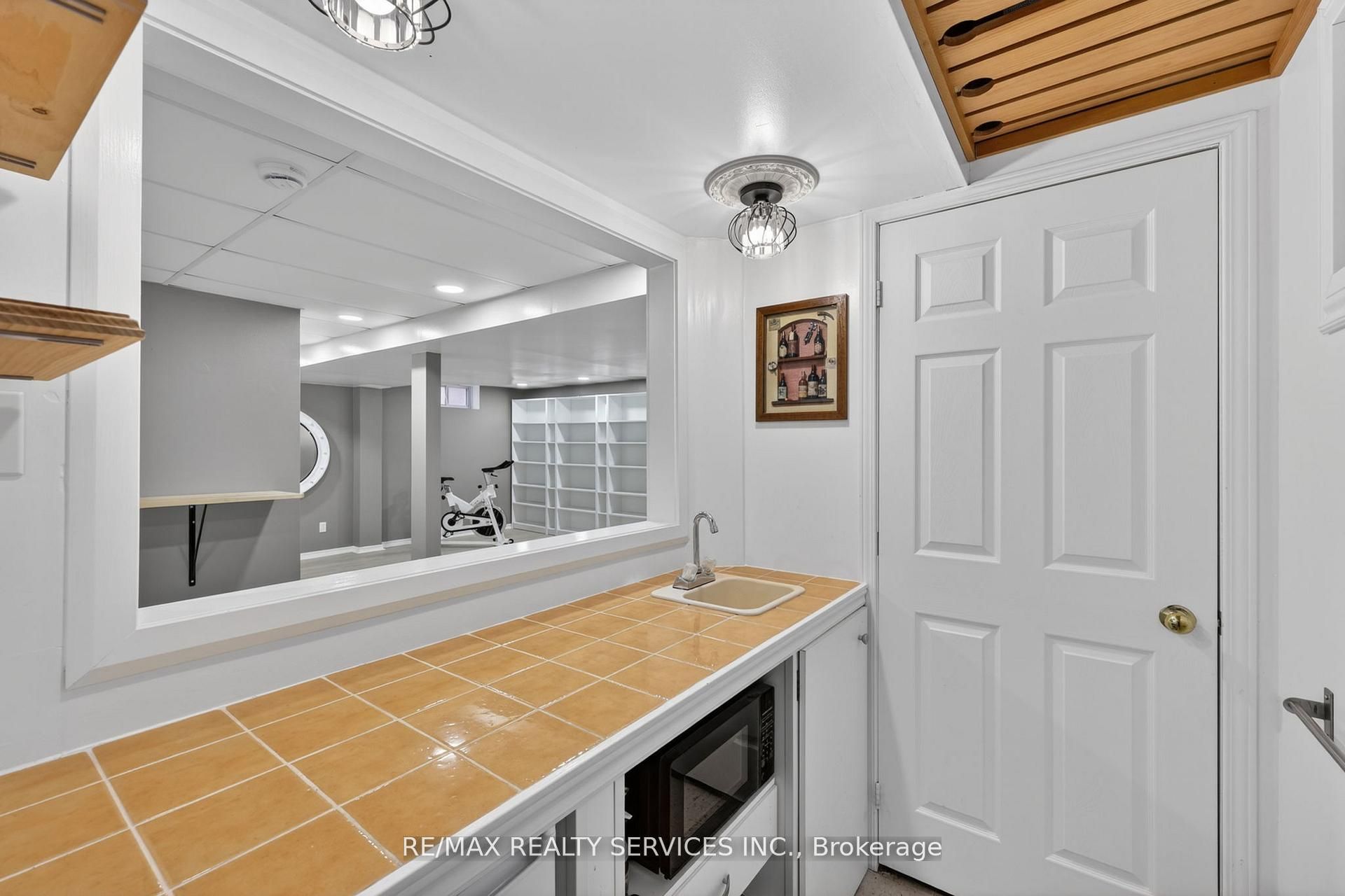 150 Royal Valley Drive Property Photo 35