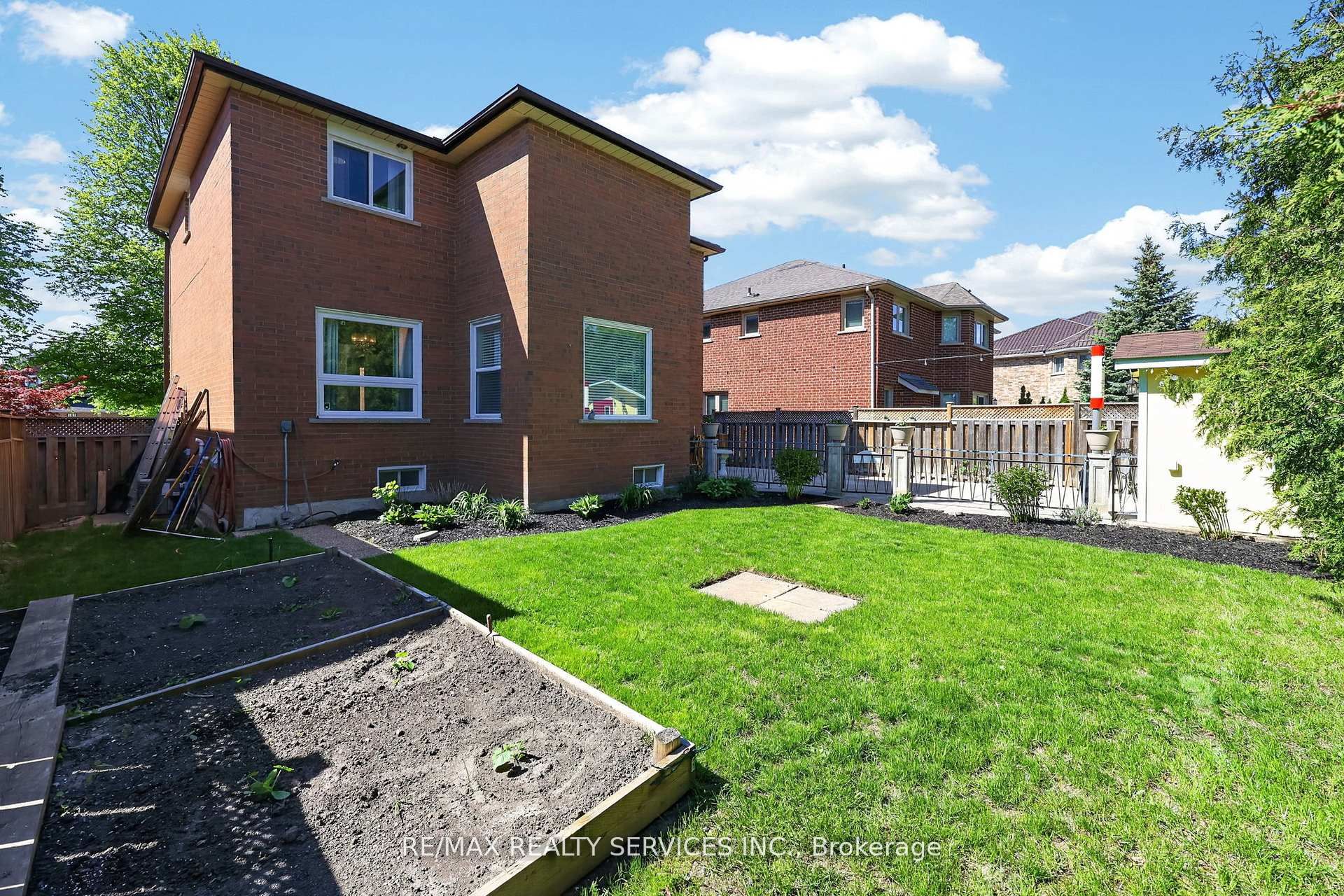 150 Royal Valley Drive Property Photo 44