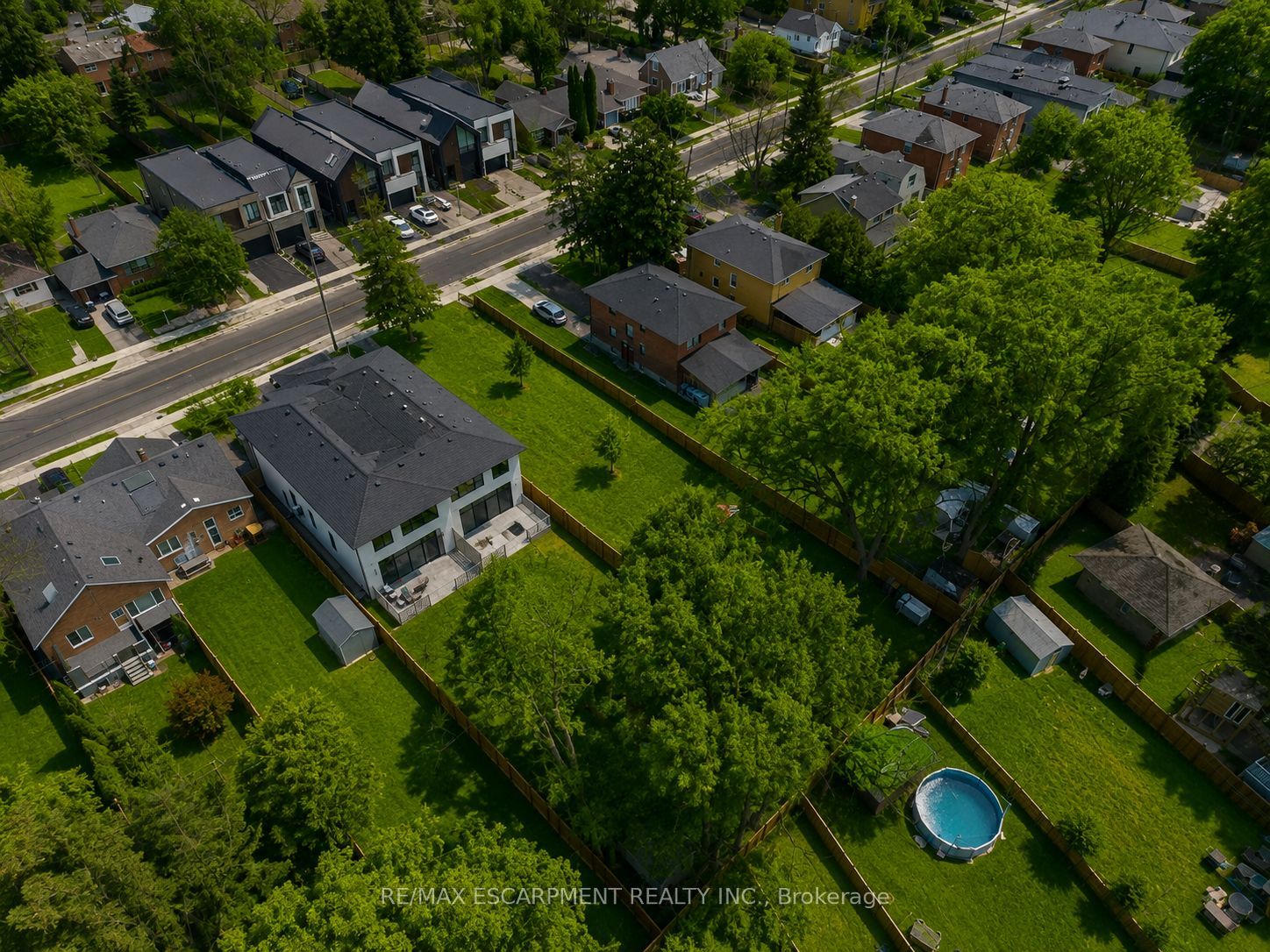19b Broadview Avenue Property Photo 6