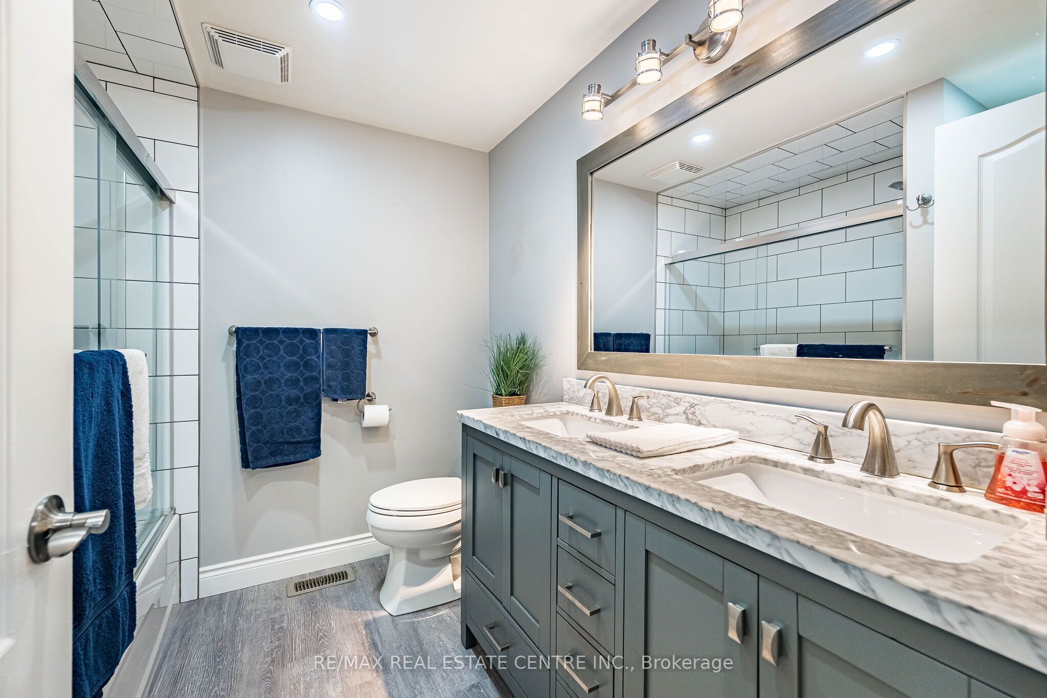 267 Montgomery Boulevard Property Photo 26