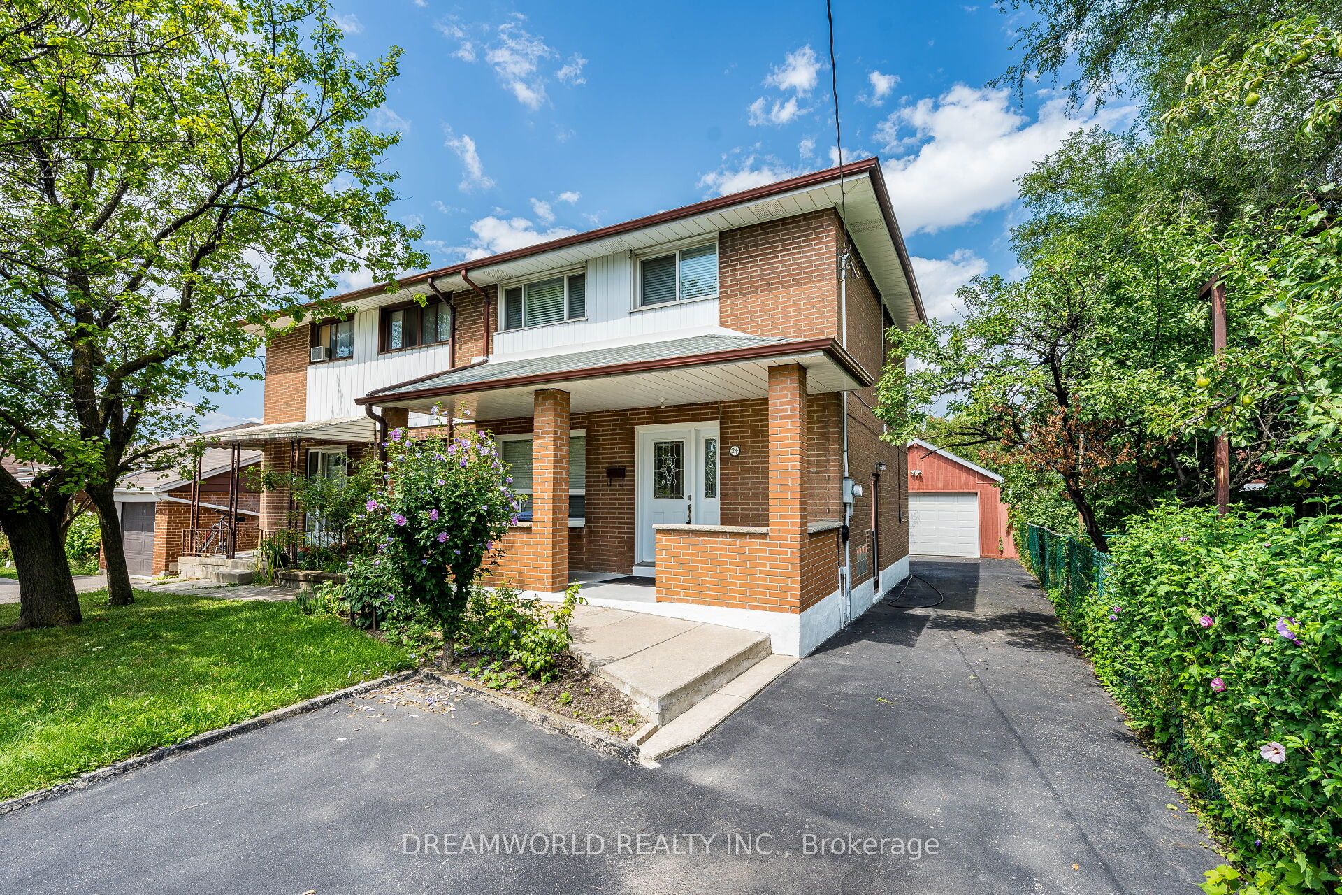 24 Whitburn Crescent Property Photo 5