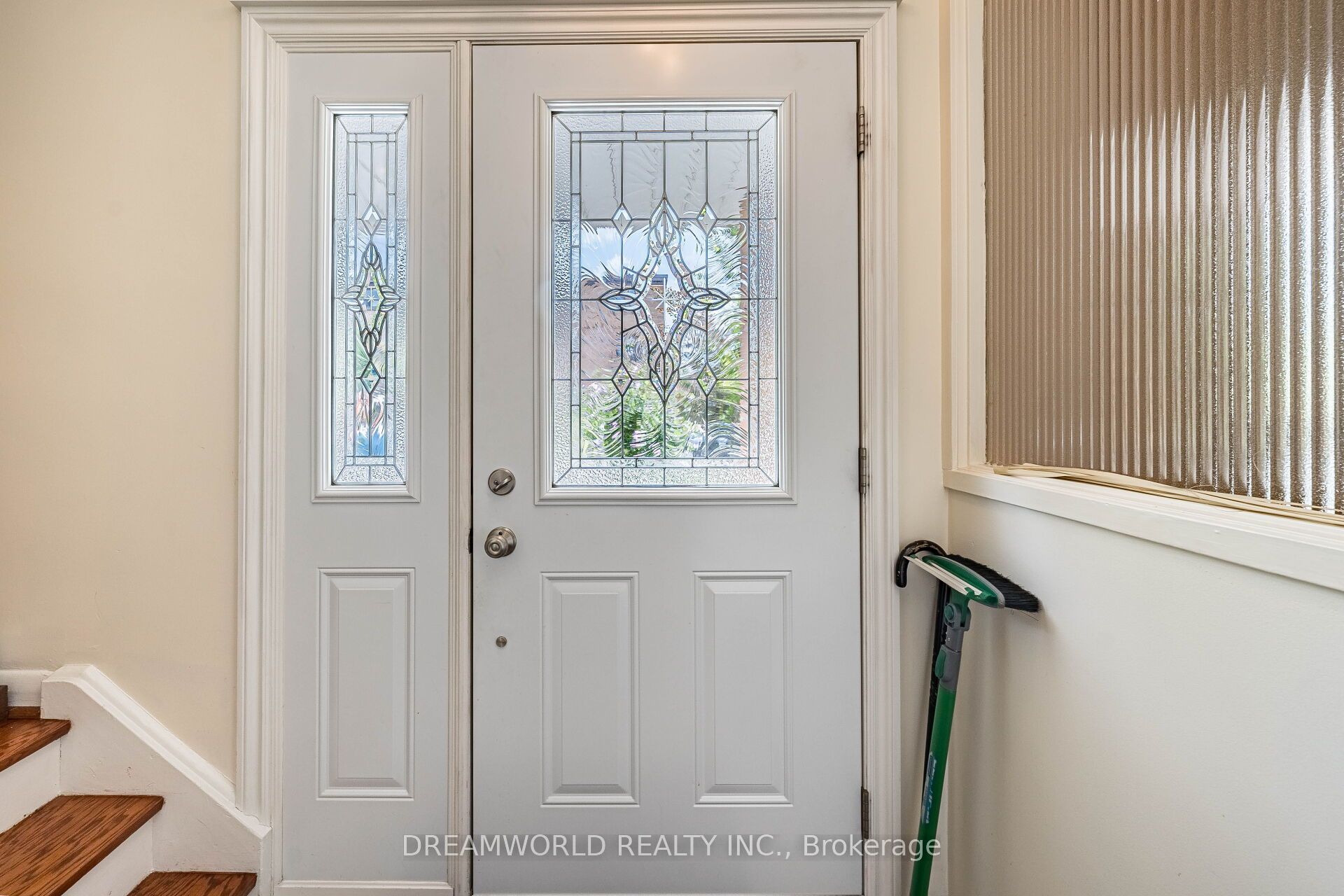 24 Whitburn Crescent Property Photo 7