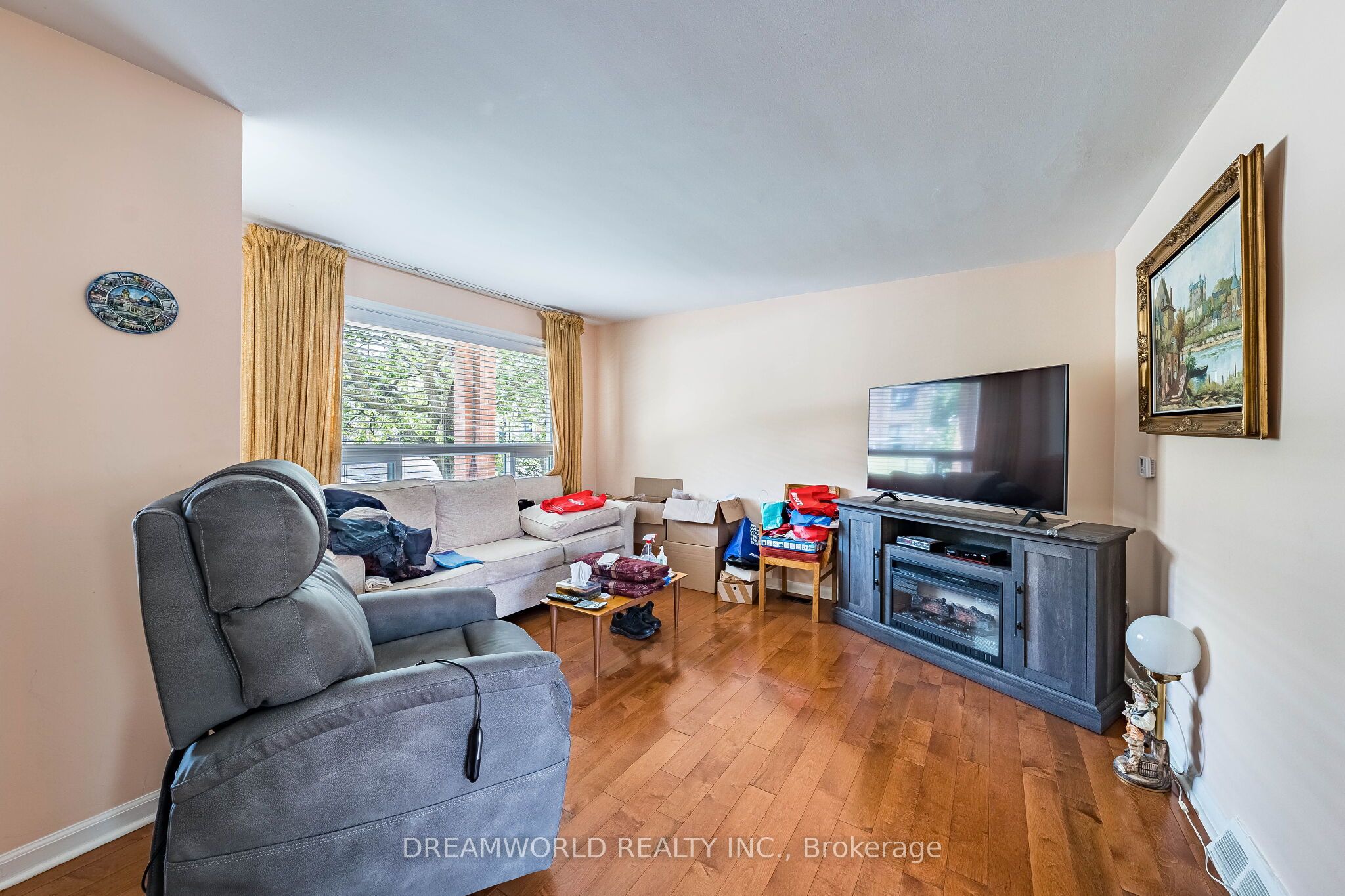 24 Whitburn Crescent Property Photo 10