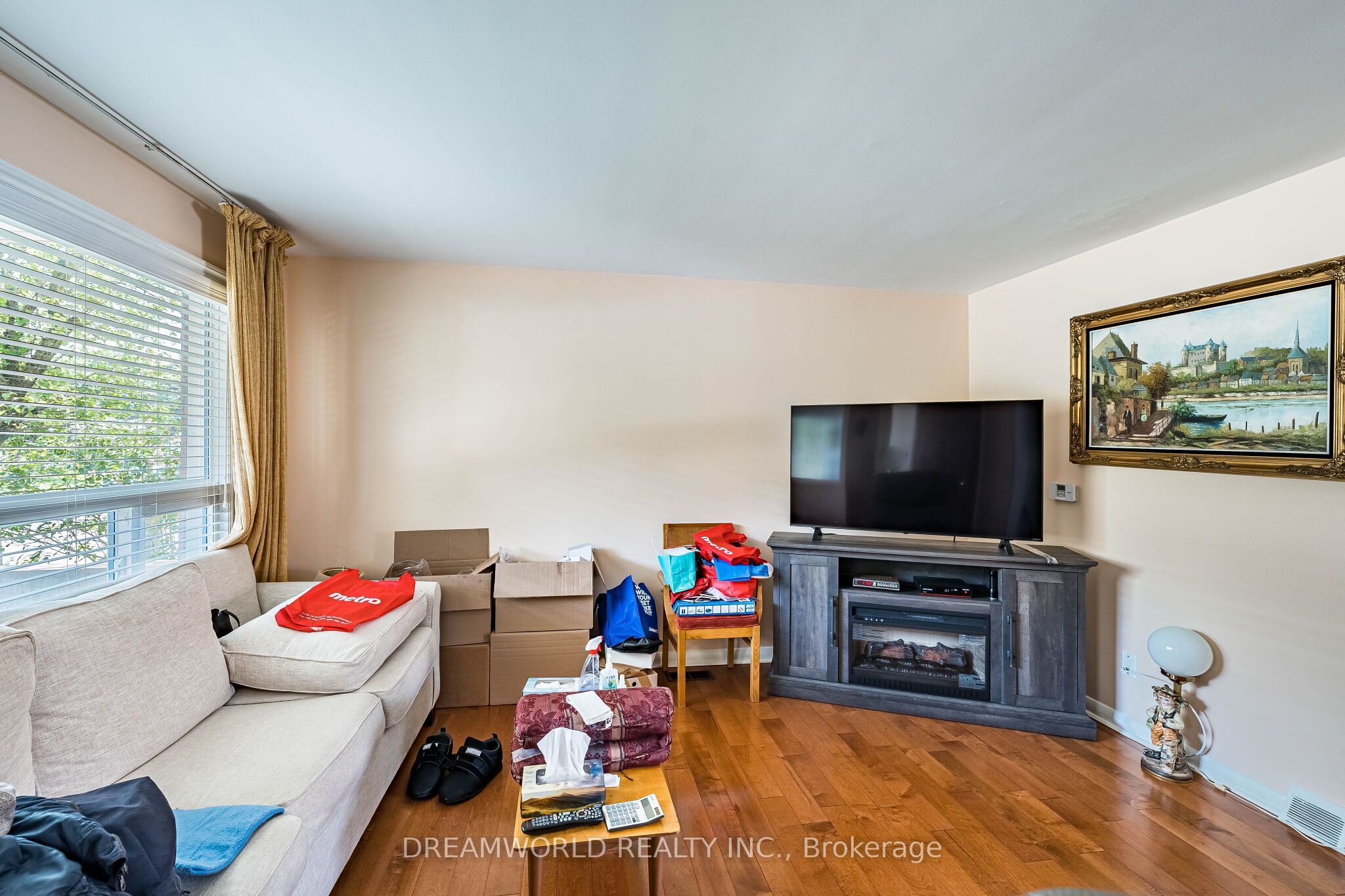 24 Whitburn Crescent Property Photo 11