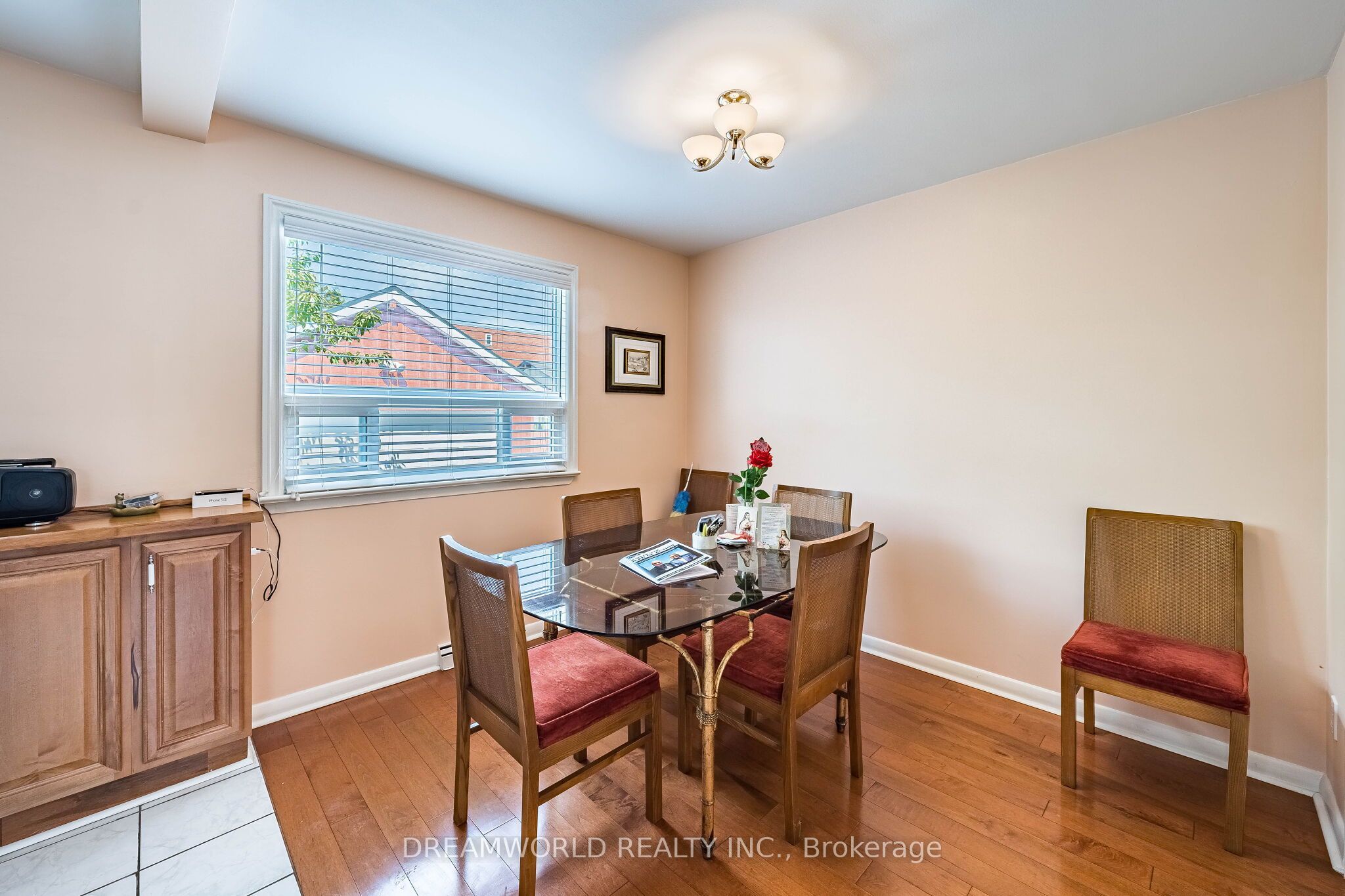 24 Whitburn Crescent Property Photo 14