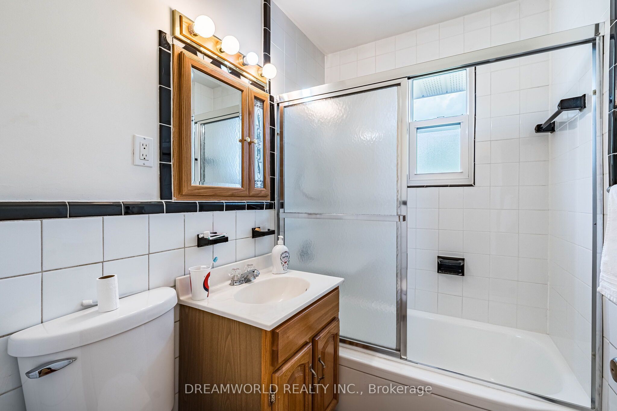 24 Whitburn Crescent Property Photo 30