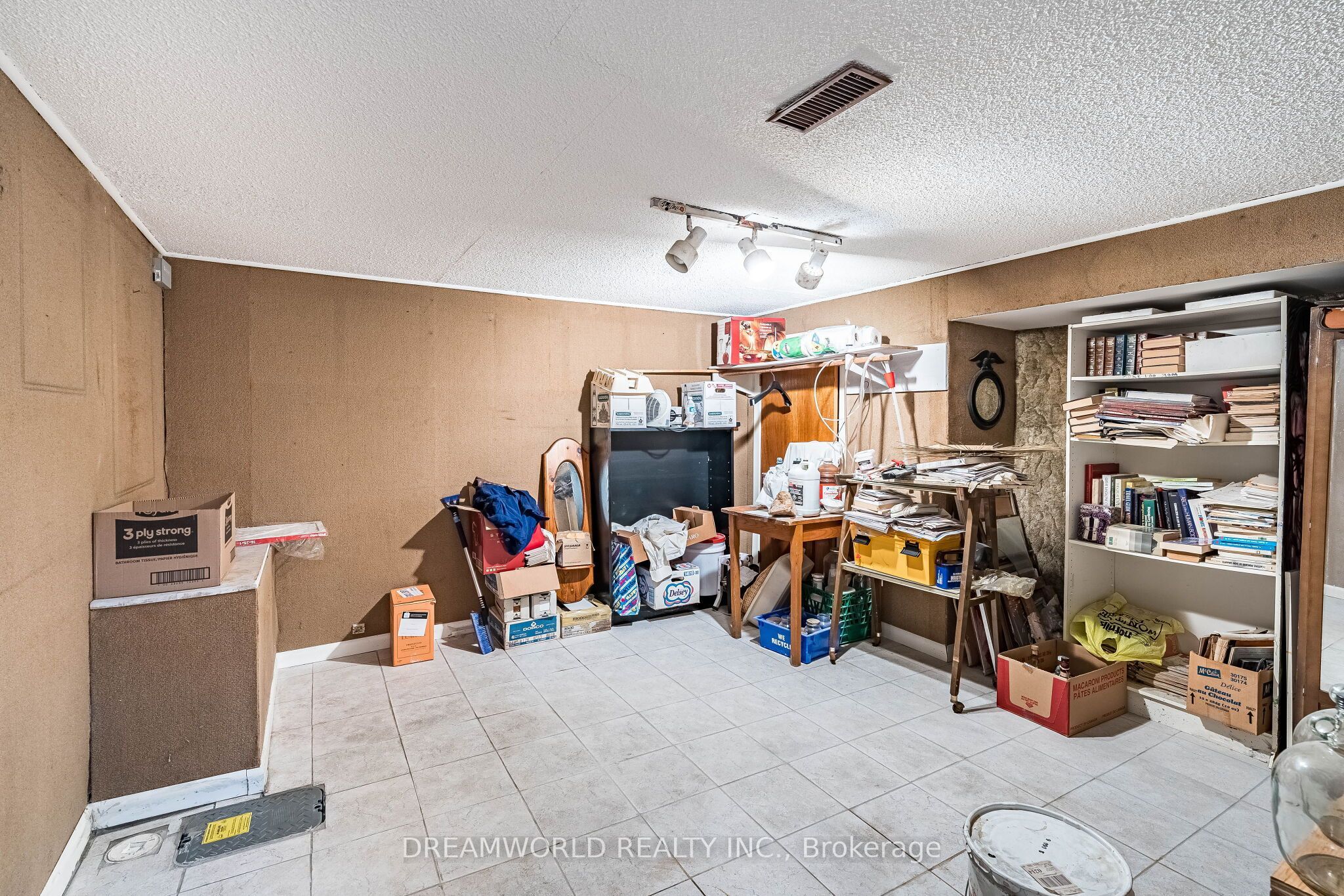 24 Whitburn Crescent Property Photo 32