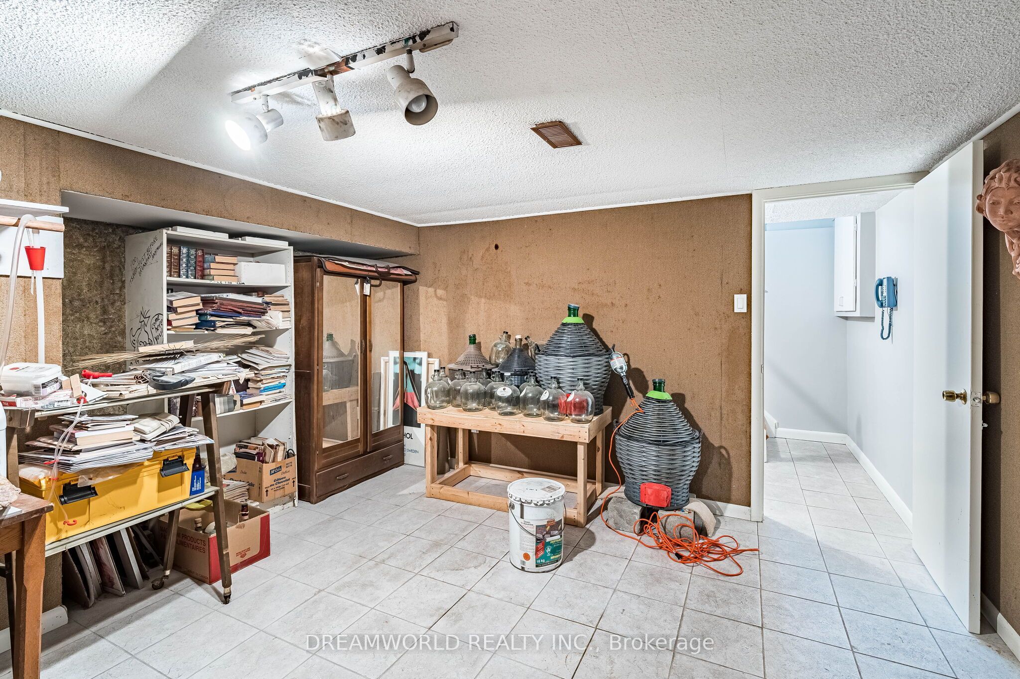 24 Whitburn Crescent Property Photo 34