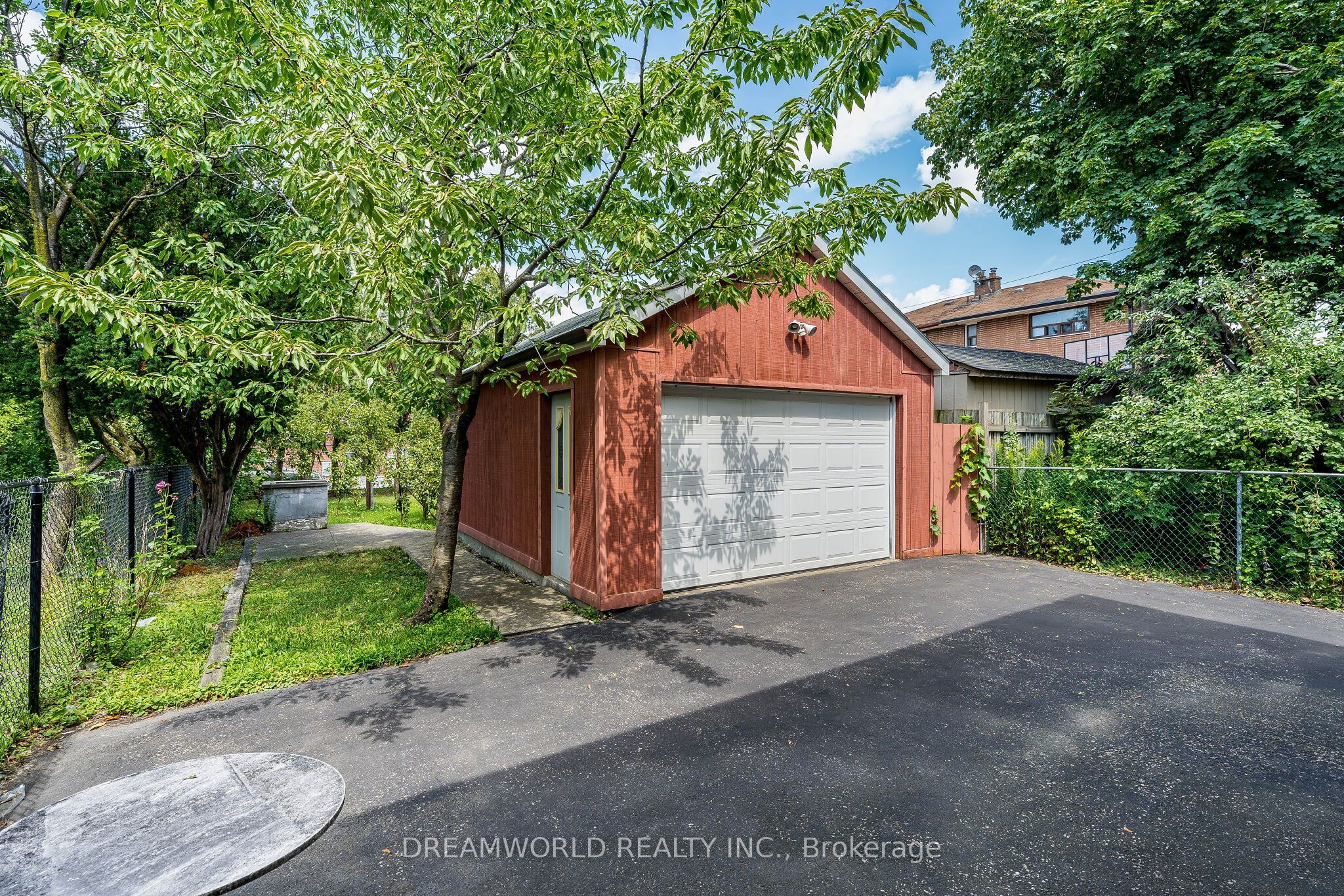24 Whitburn Crescent Property Photo 42